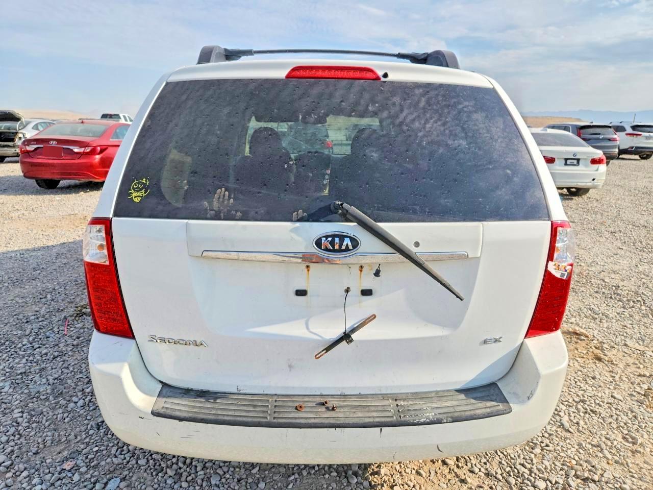 2006 Kia Sedona Lx Белый vin: KNDMB233766069559