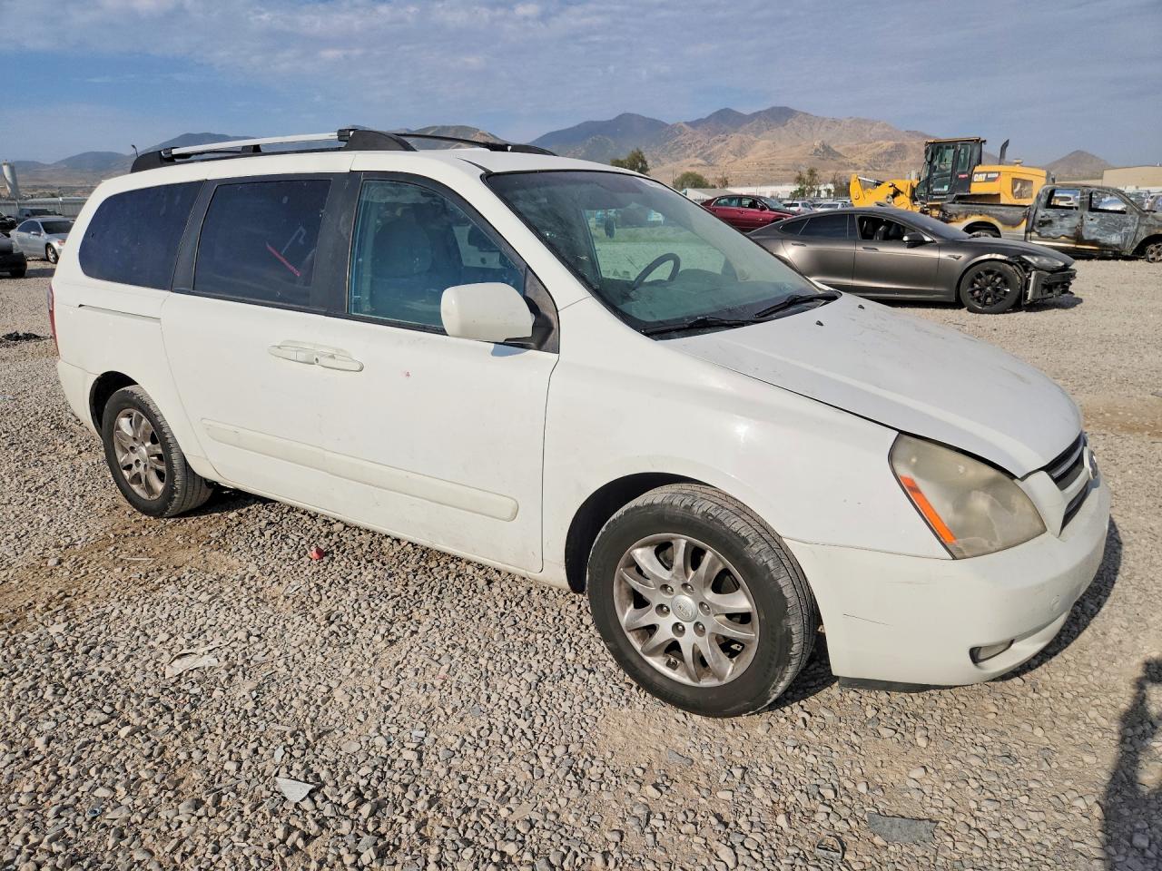 2006 Kia Sedona Lx Белый vin: KNDMB233766069559