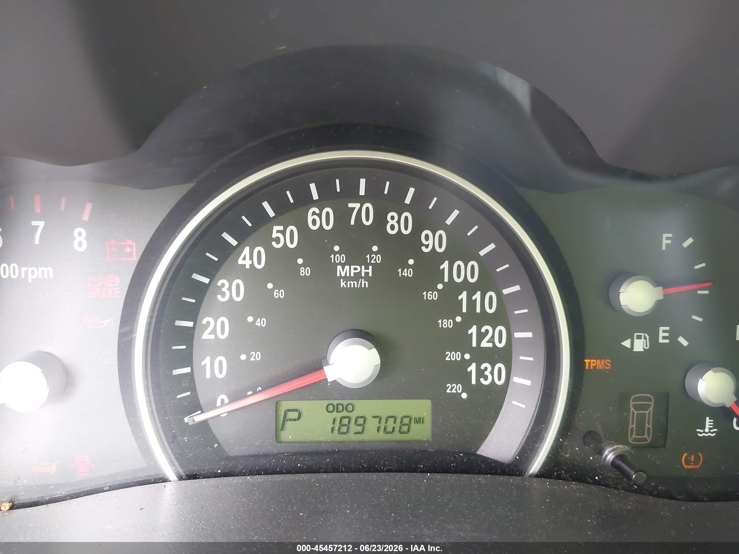 2006 Kia Sedona Ex/lx Серебряный vin: KNDMB233766069691
