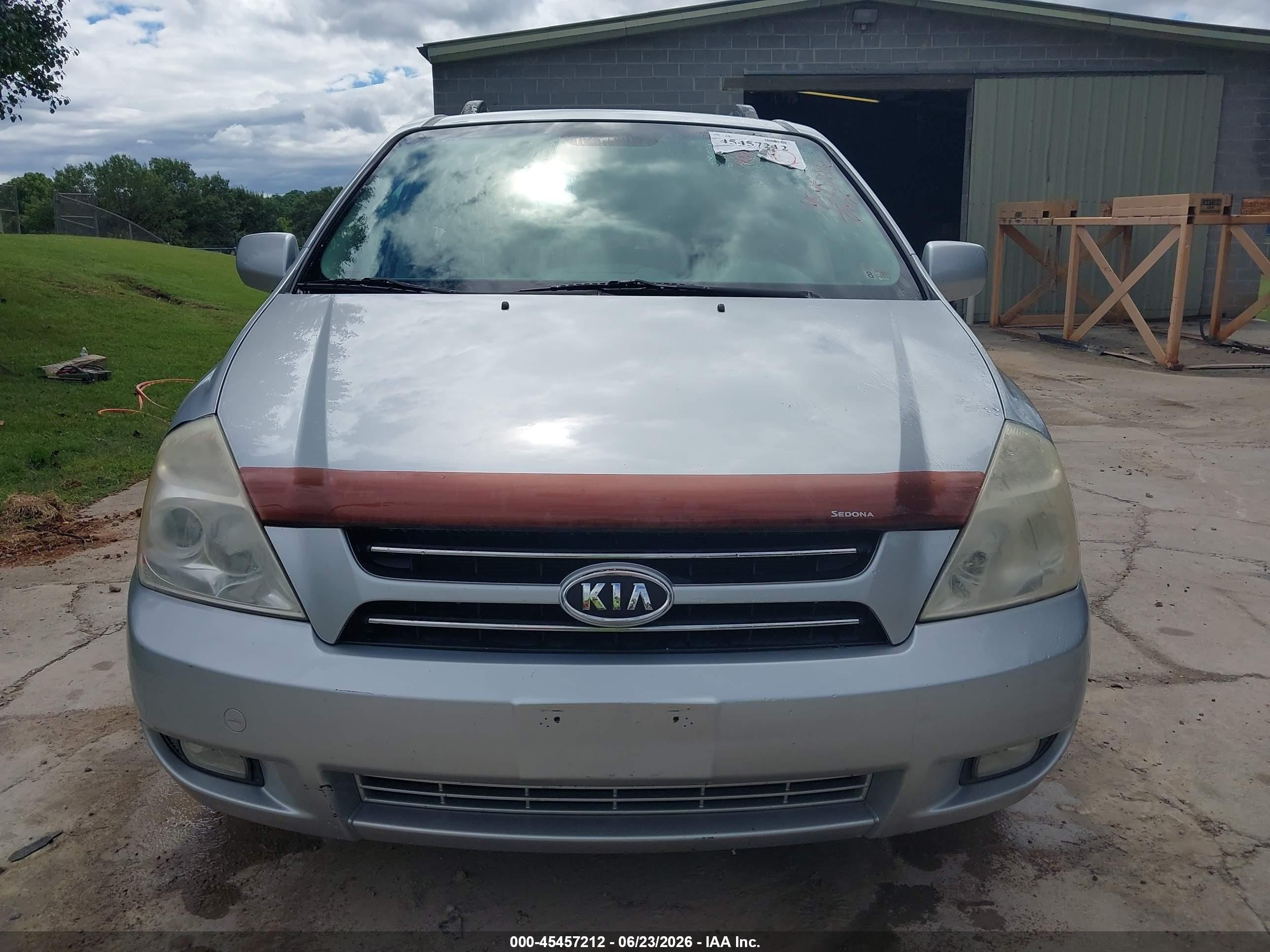 2006 Kia Sedona Ex/lx Серебряный vin: KNDMB233766069691