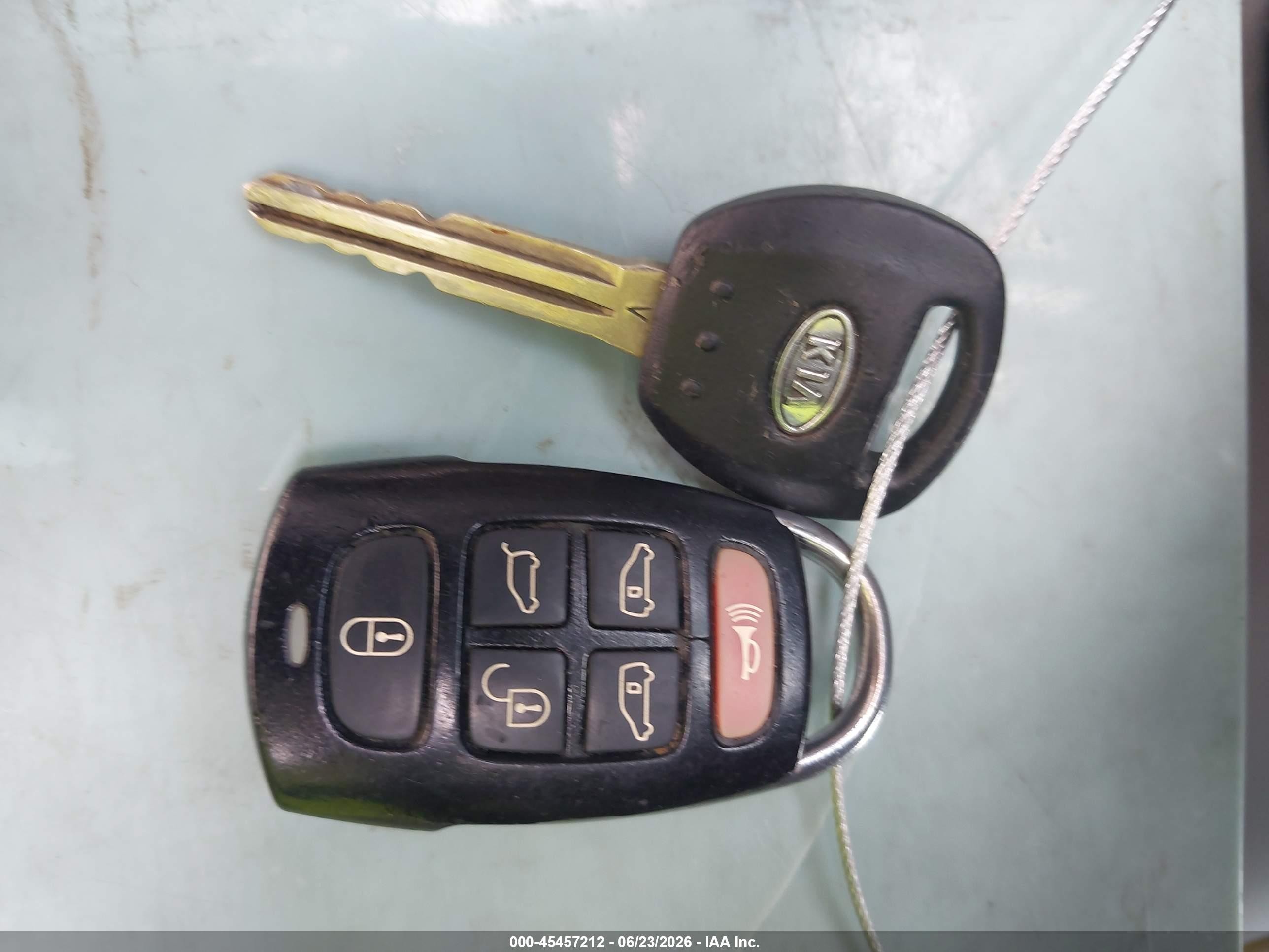2006 Kia Sedona Ex/lx Серебряный vin: KNDMB233766069691