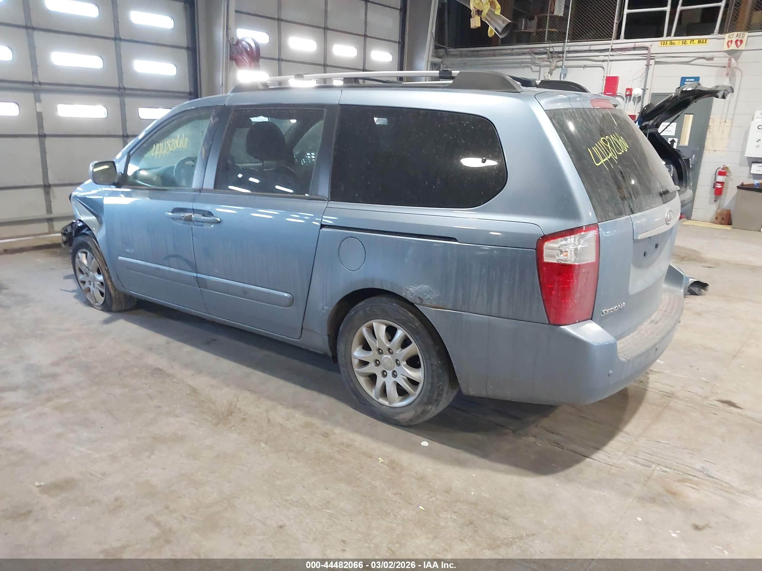 2007 Kia Sedona Ex Blue vin: KNDMB233776170490