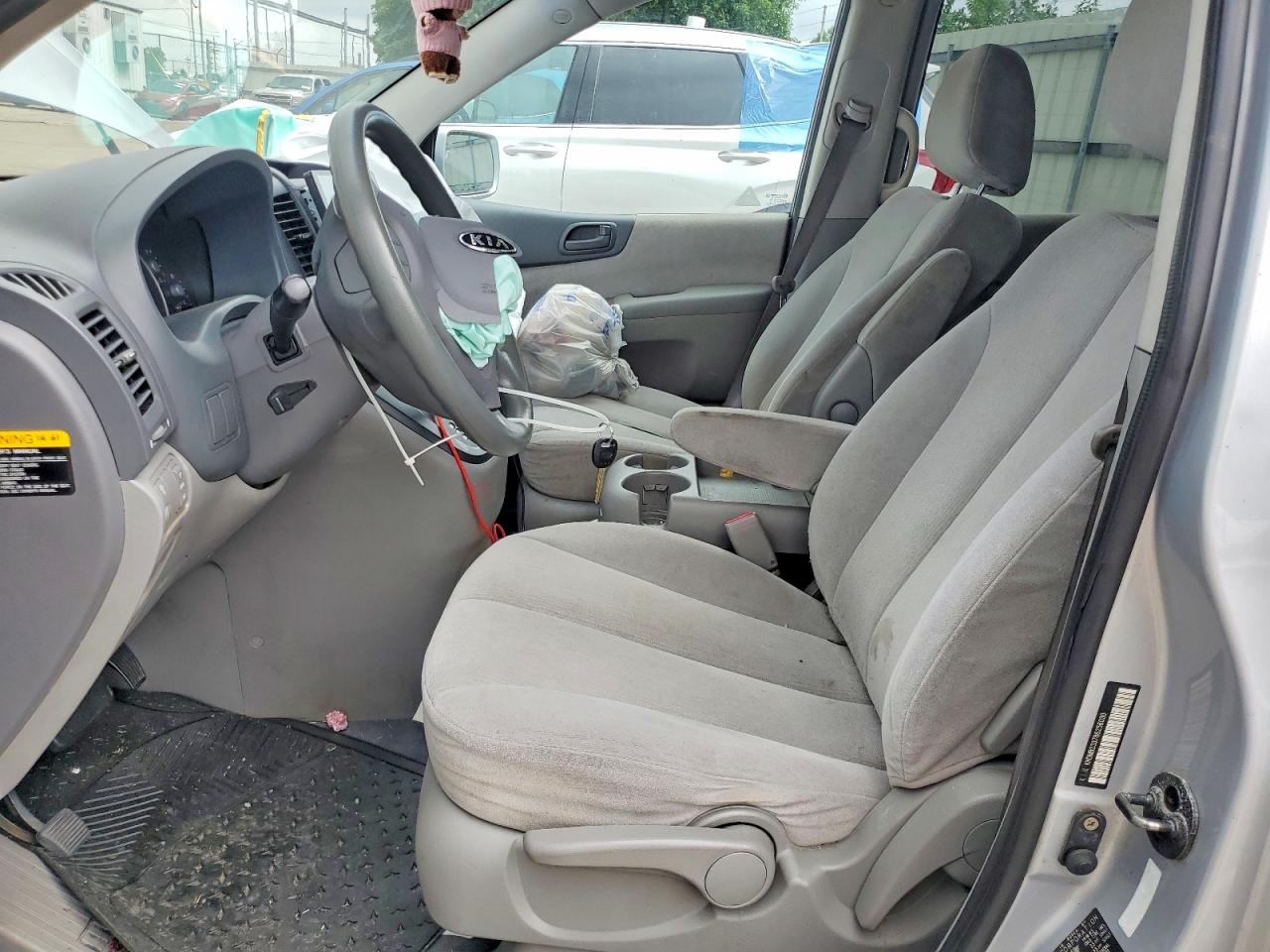 2008 Kia Sedona Lx Silver vin: KNDMB233786256030