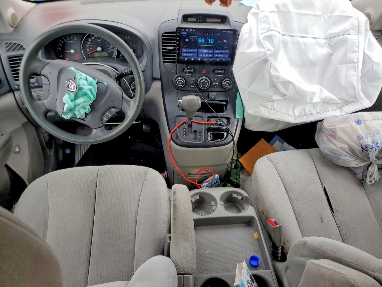 2008 Kia Sedona Lx Silver vin: KNDMB233786256030