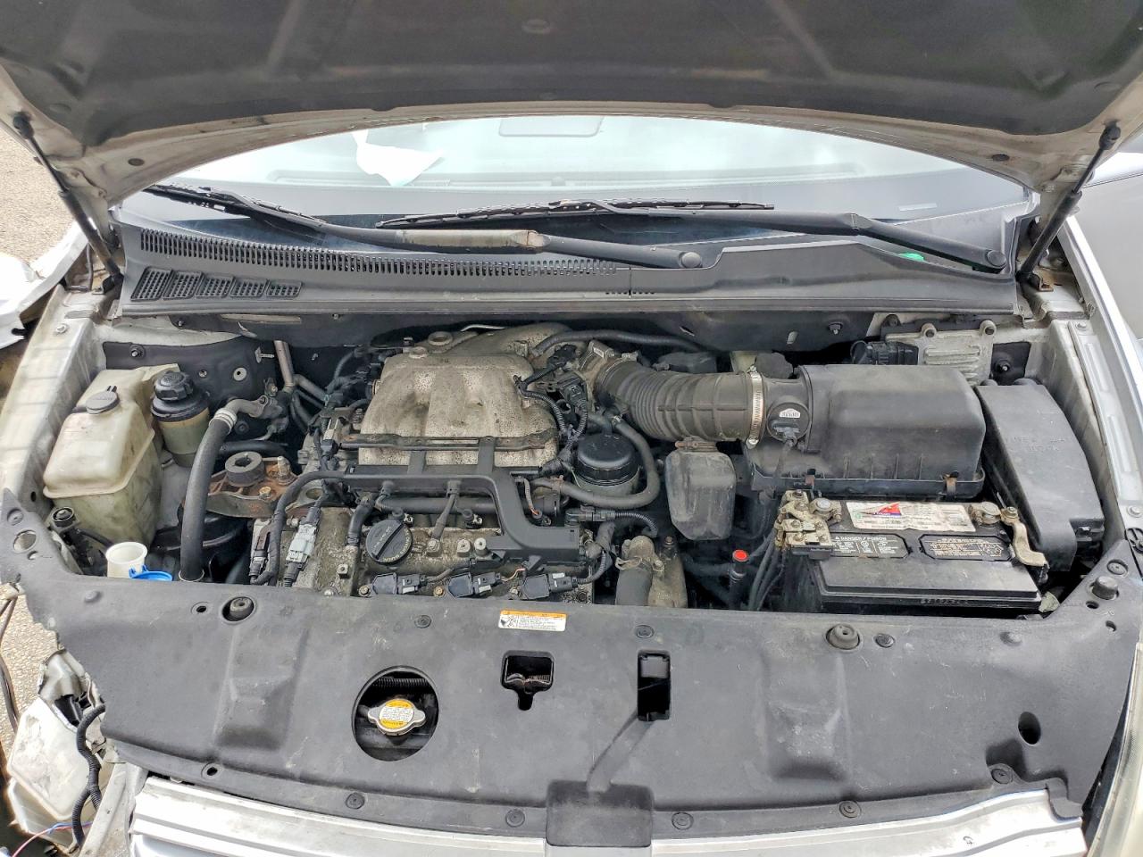 2008 Kia Sedona Lx Silver vin: KNDMB233786256030