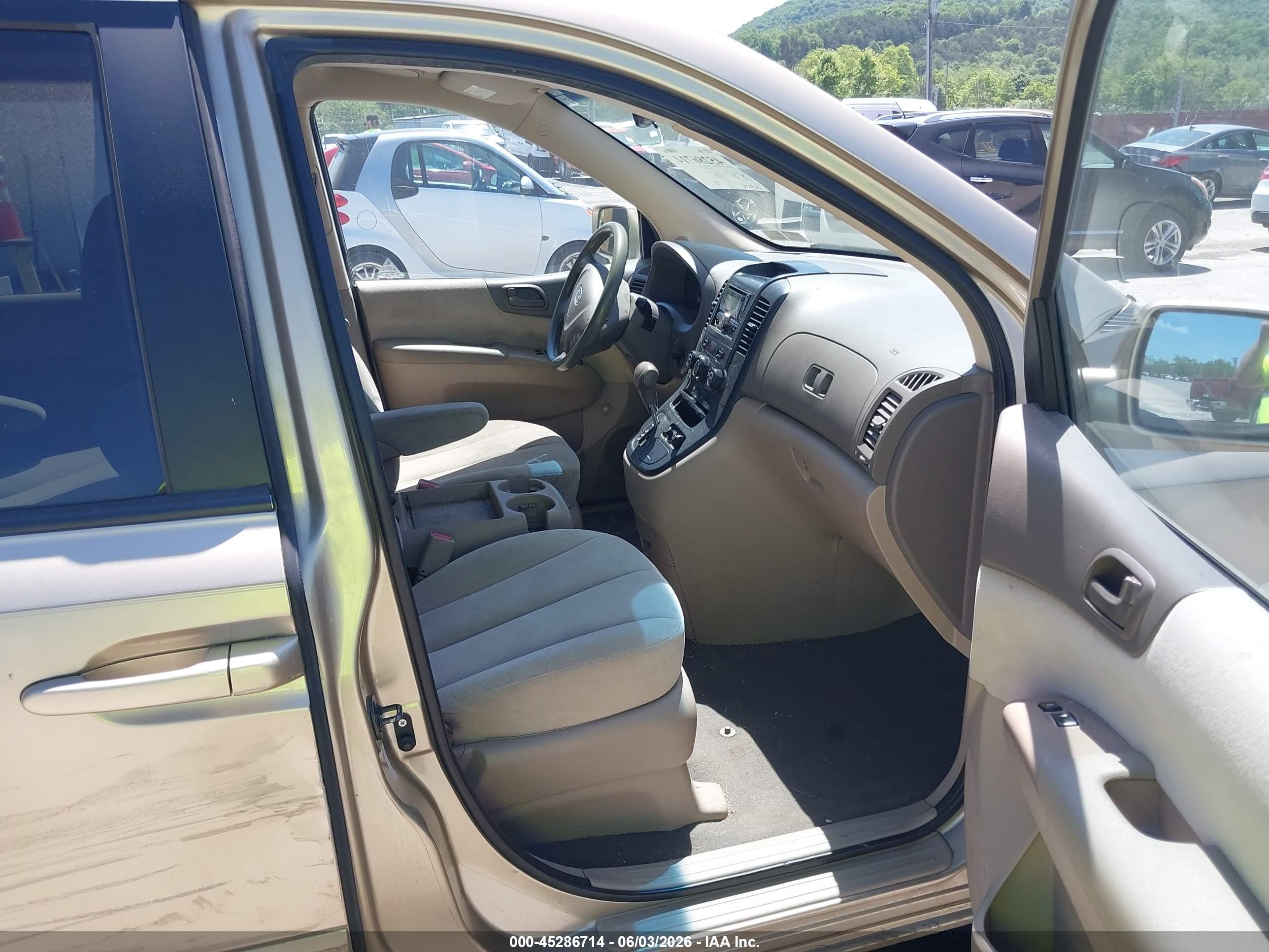 2008 Kia Sedona Lx Gold vin: KNDMB233786262538