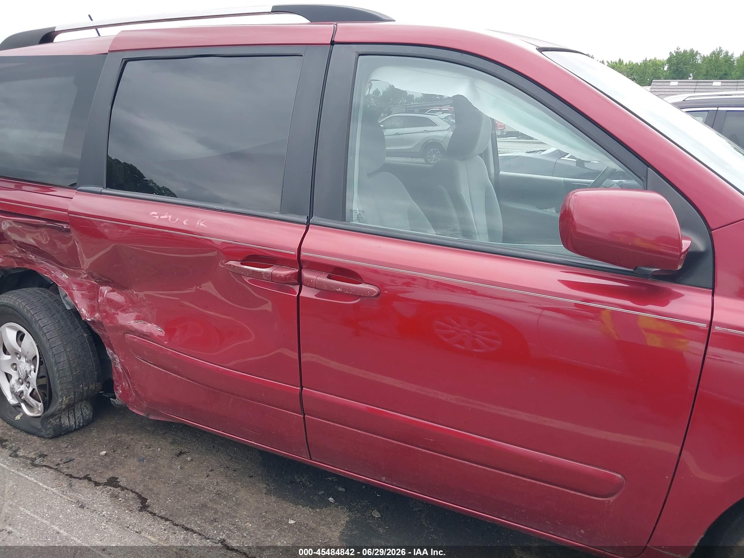 2009 Kia Sedona Lx Red vin: KNDMB233796305101