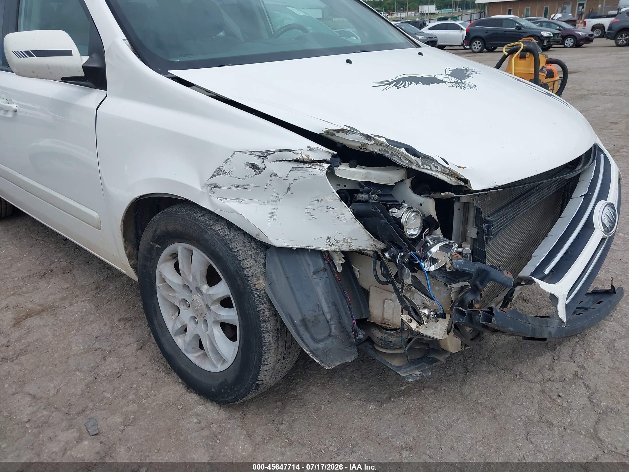 2006 Kia Sedona Ex/lx White vin: KNDMB233866071773