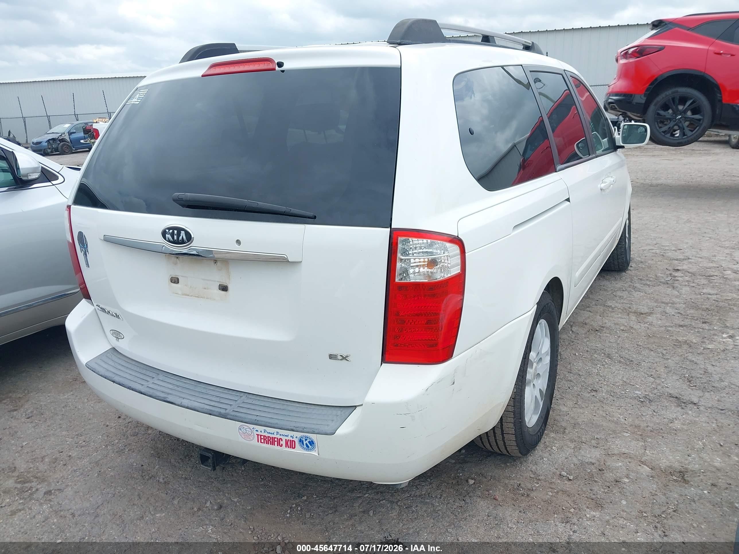 2006 Kia Sedona Ex/lx White vin: KNDMB233866071773