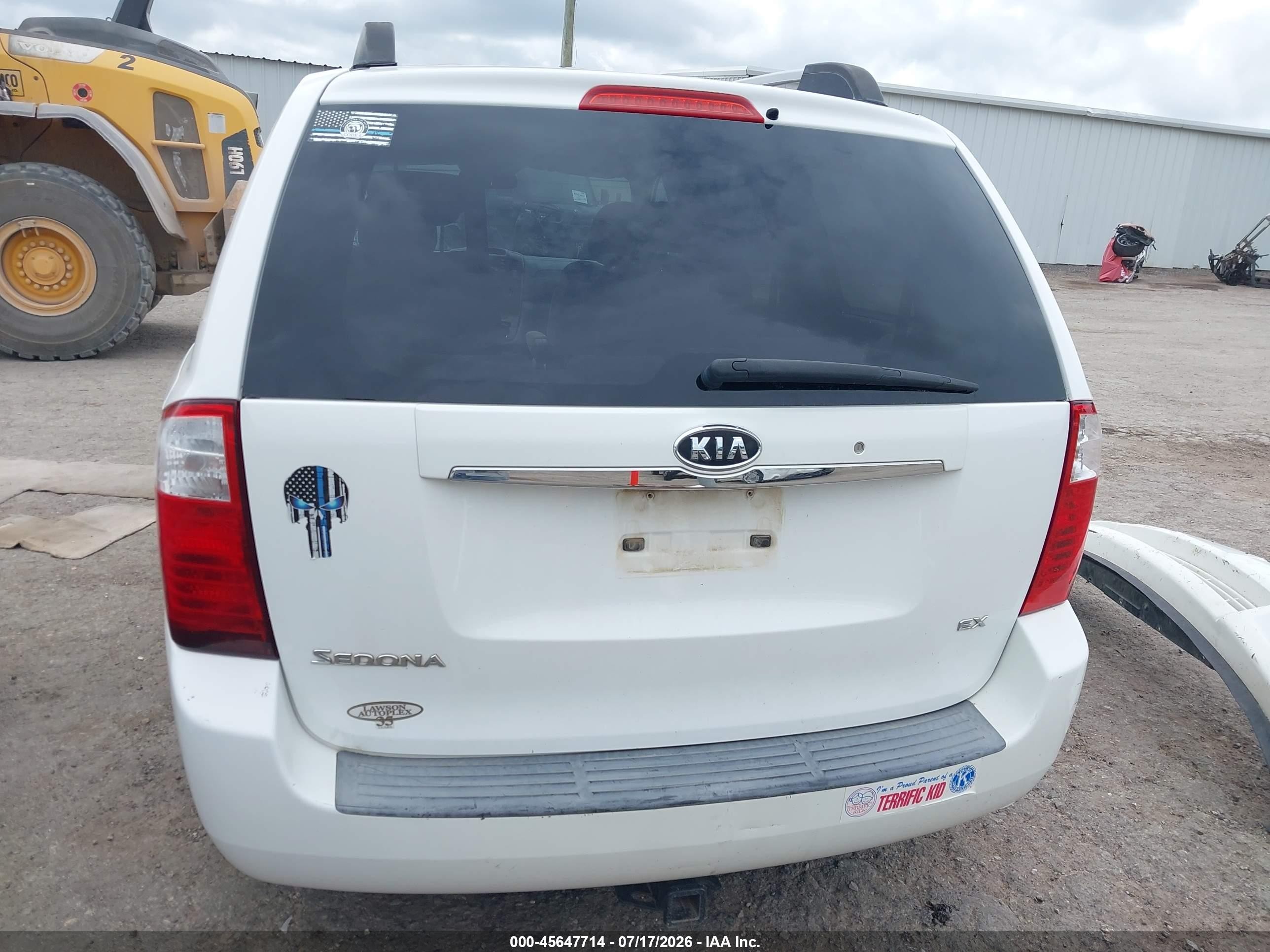 2006 Kia Sedona Ex/lx White vin: KNDMB233866071773