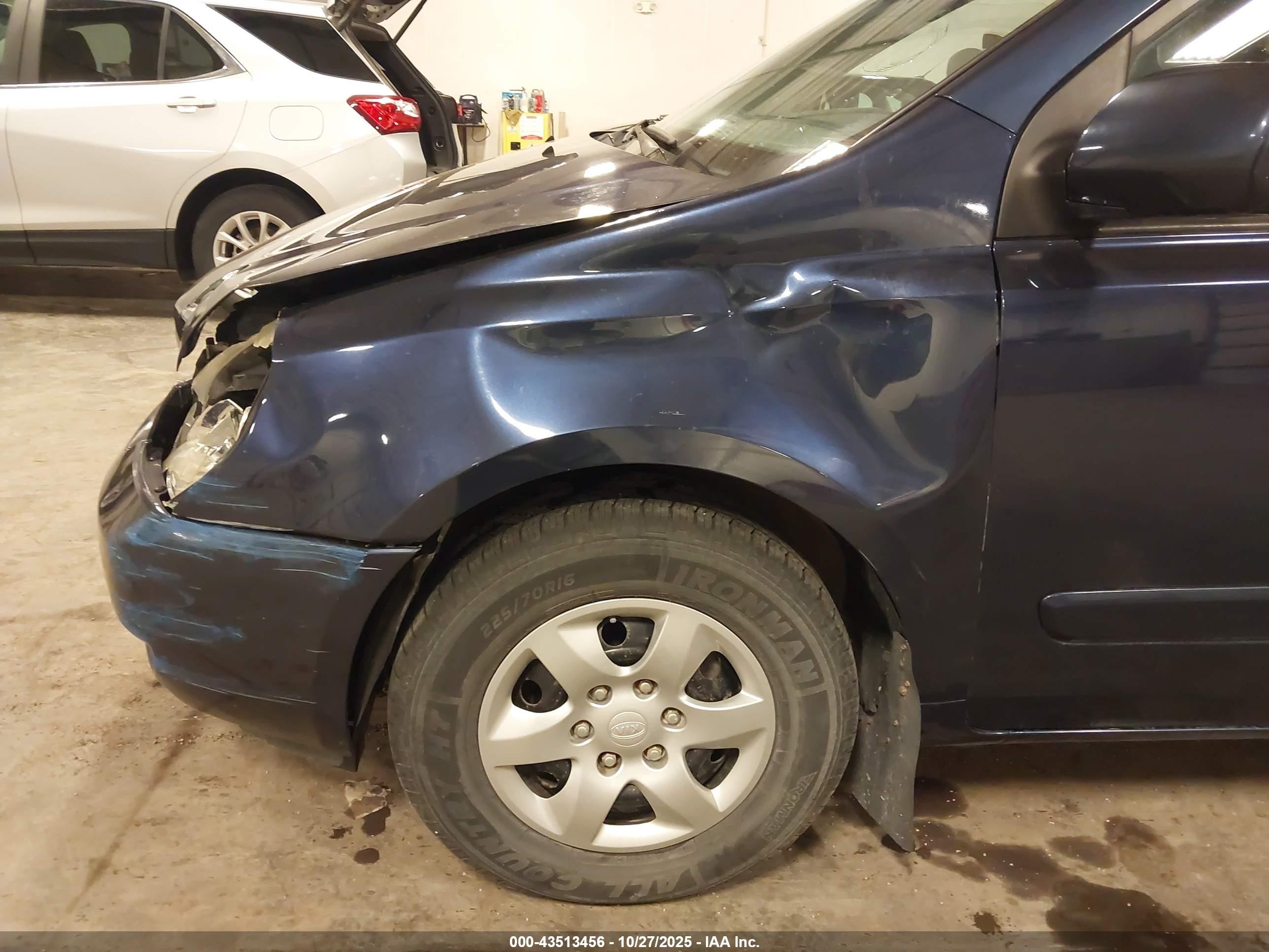 2008 Kia Sedona Lx Dark Blue vin: KNDMB233886258644