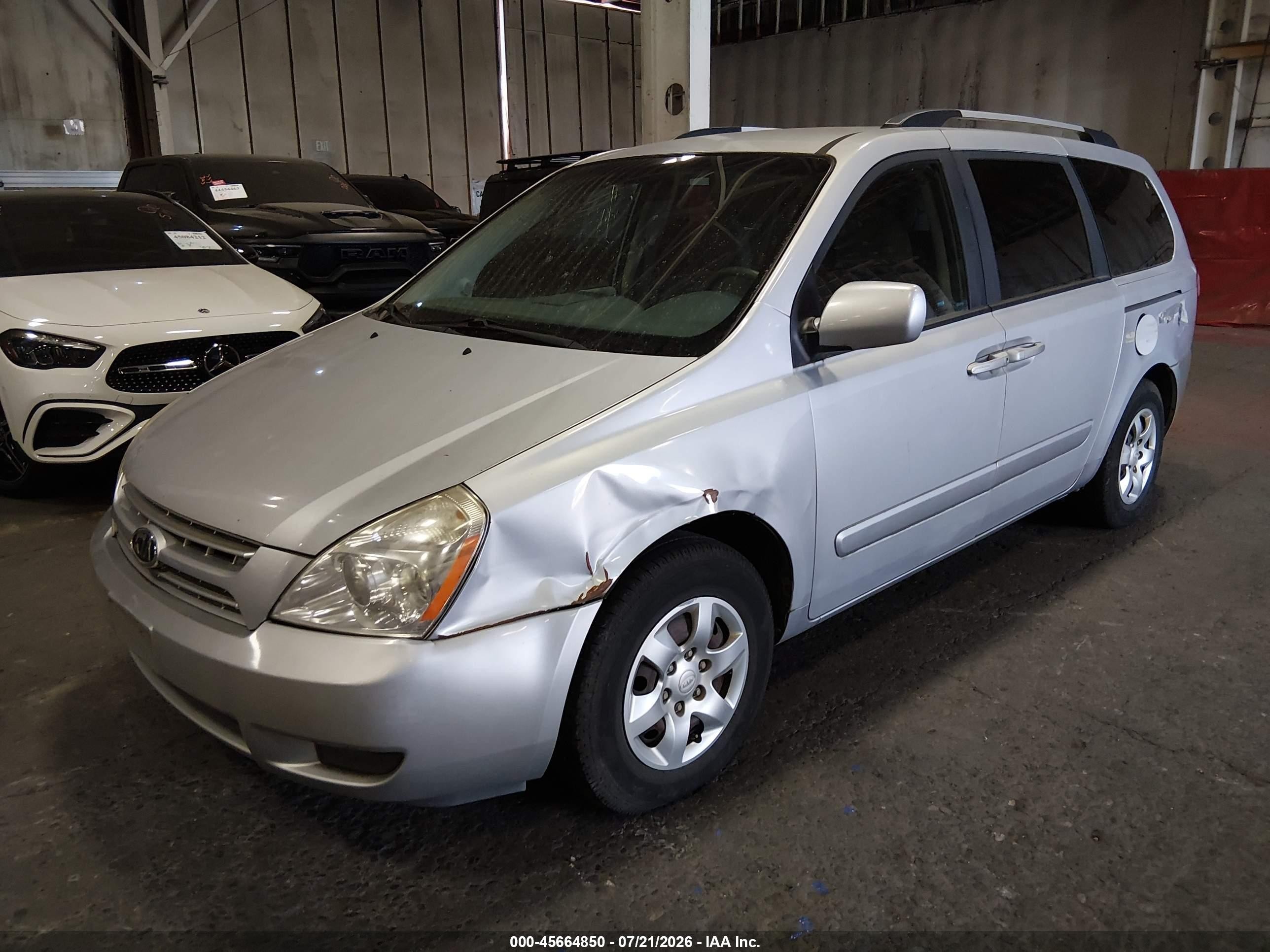 2009 Kia Sedona Lx Silver vin: KNDMB233896300649