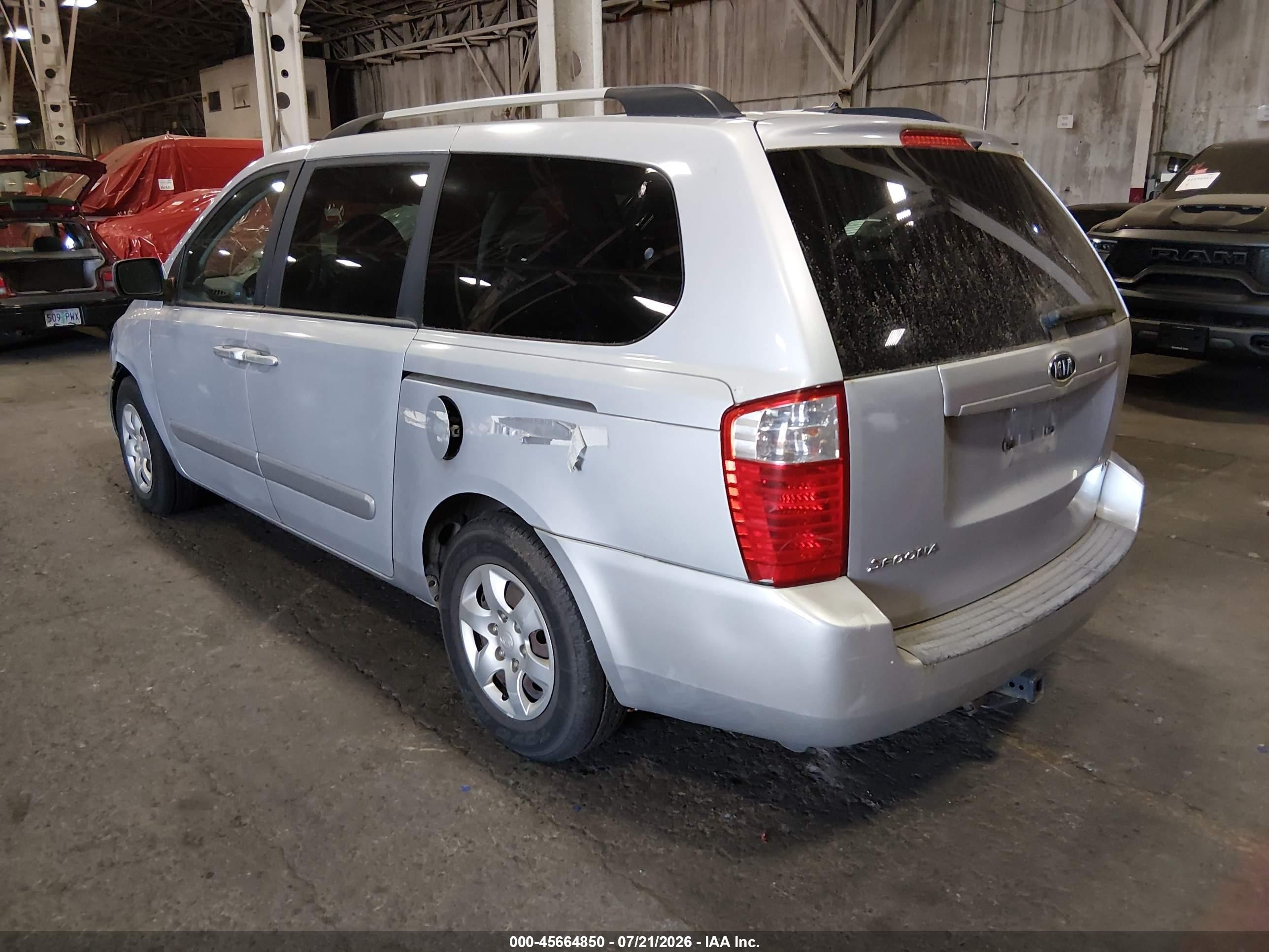 2009 Kia Sedona Lx Silver vin: KNDMB233896300649