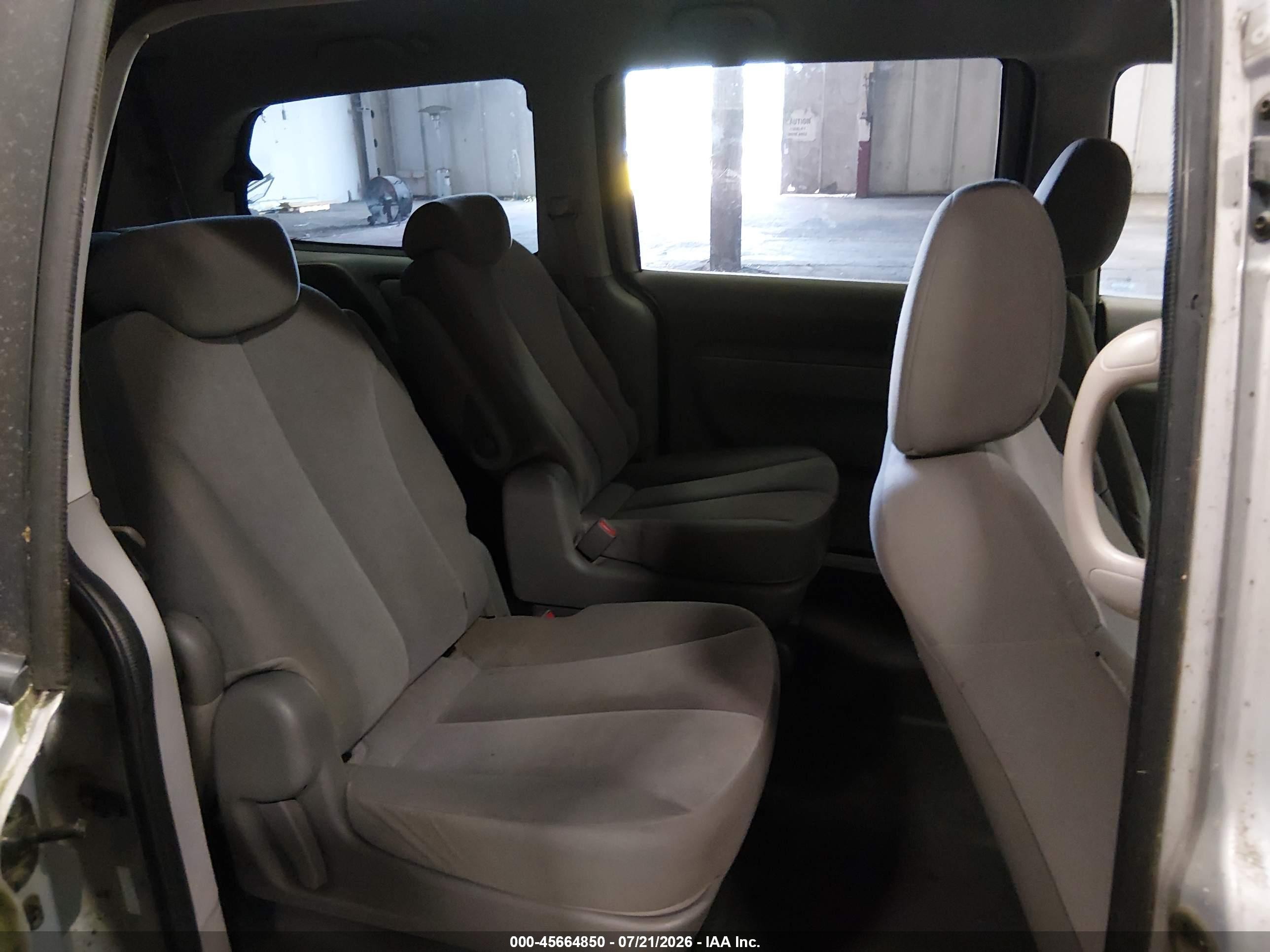 2009 Kia Sedona Lx Silver vin: KNDMB233896300649
