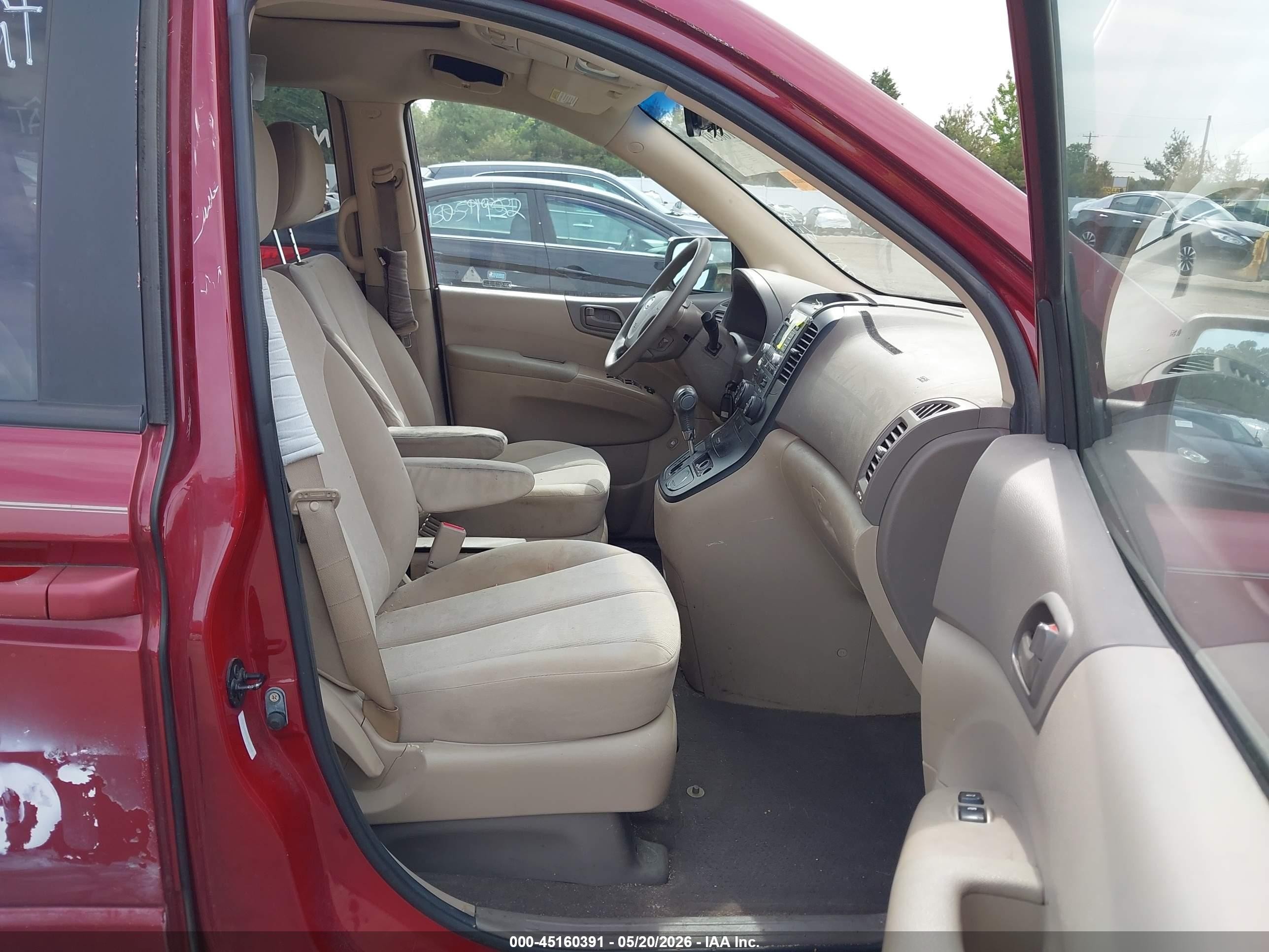 2009 Kia Sedona Lx Red vin: KNDMB233896321405