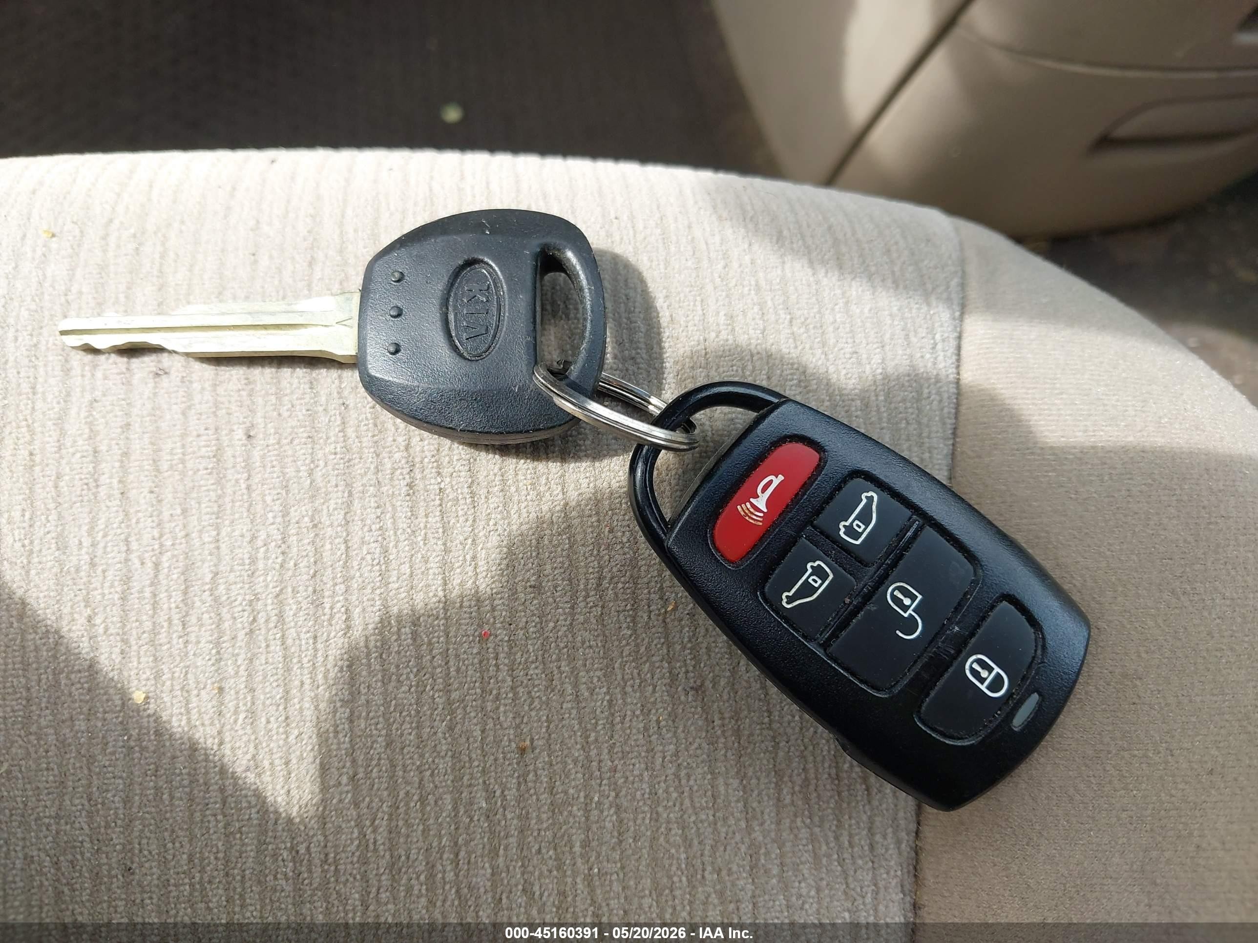 2009 Kia Sedona Lx Red vin: KNDMB233896321405