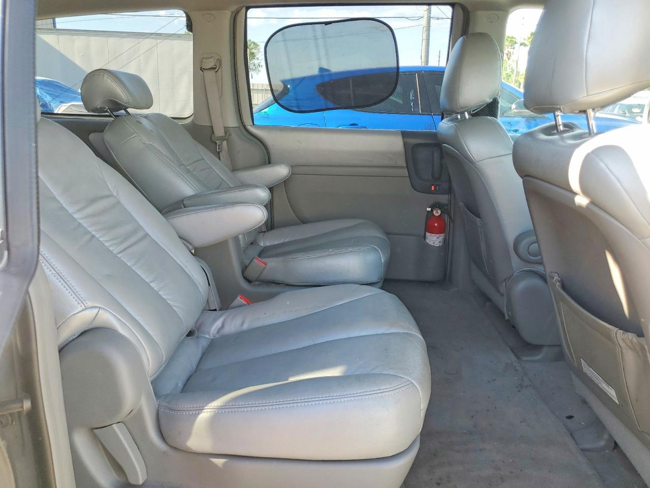 2006 Kia Sedona Lx Silver vin: KNDMB233966024235