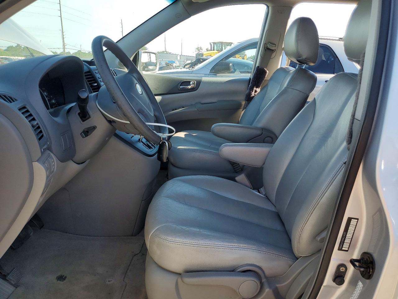 2006 Kia Sedona Lx Silver vin: KNDMB233966024235