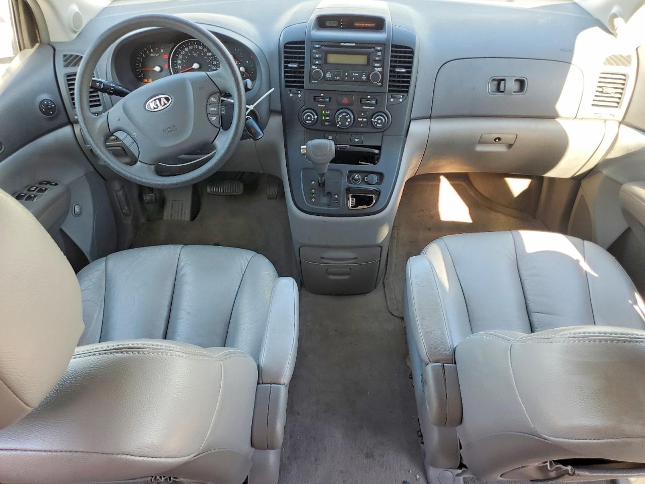 2006 Kia Sedona Lx Silver vin: KNDMB233966024235