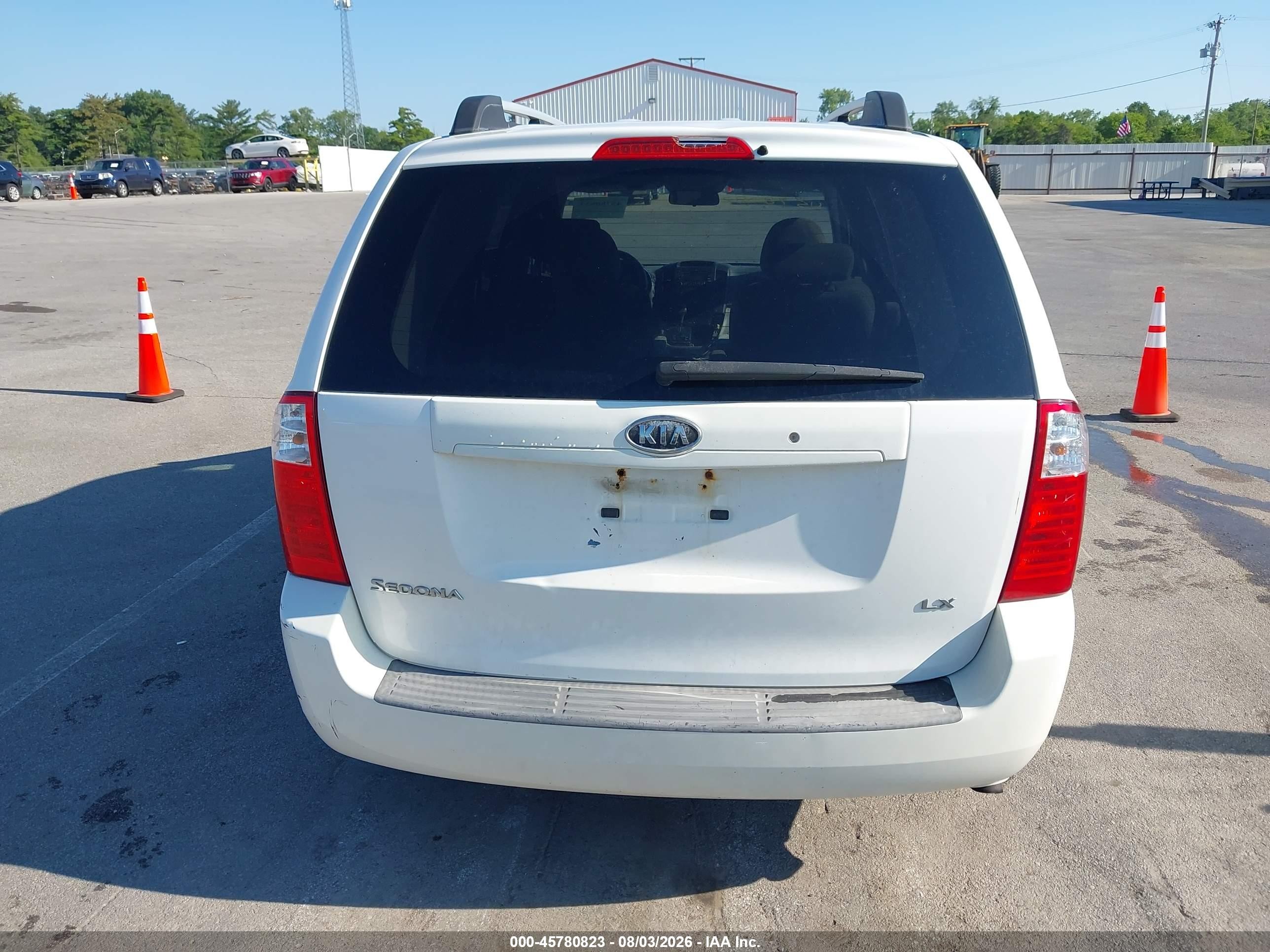2006 Kia Sedona Ex/lx White vin: KNDMB233966064380