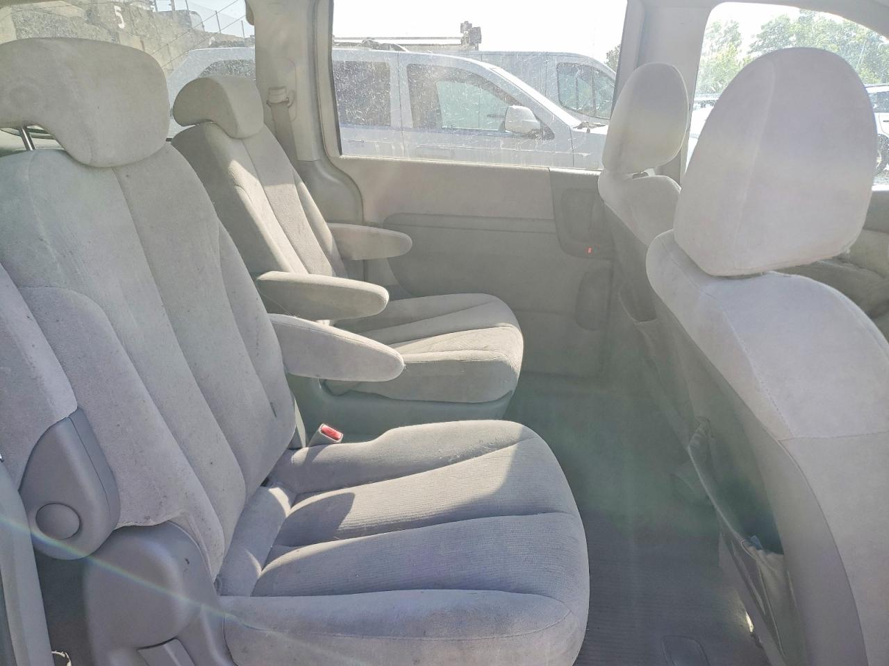 2006 Kia Sedona Lx Blue vin: KNDMB233966079039
