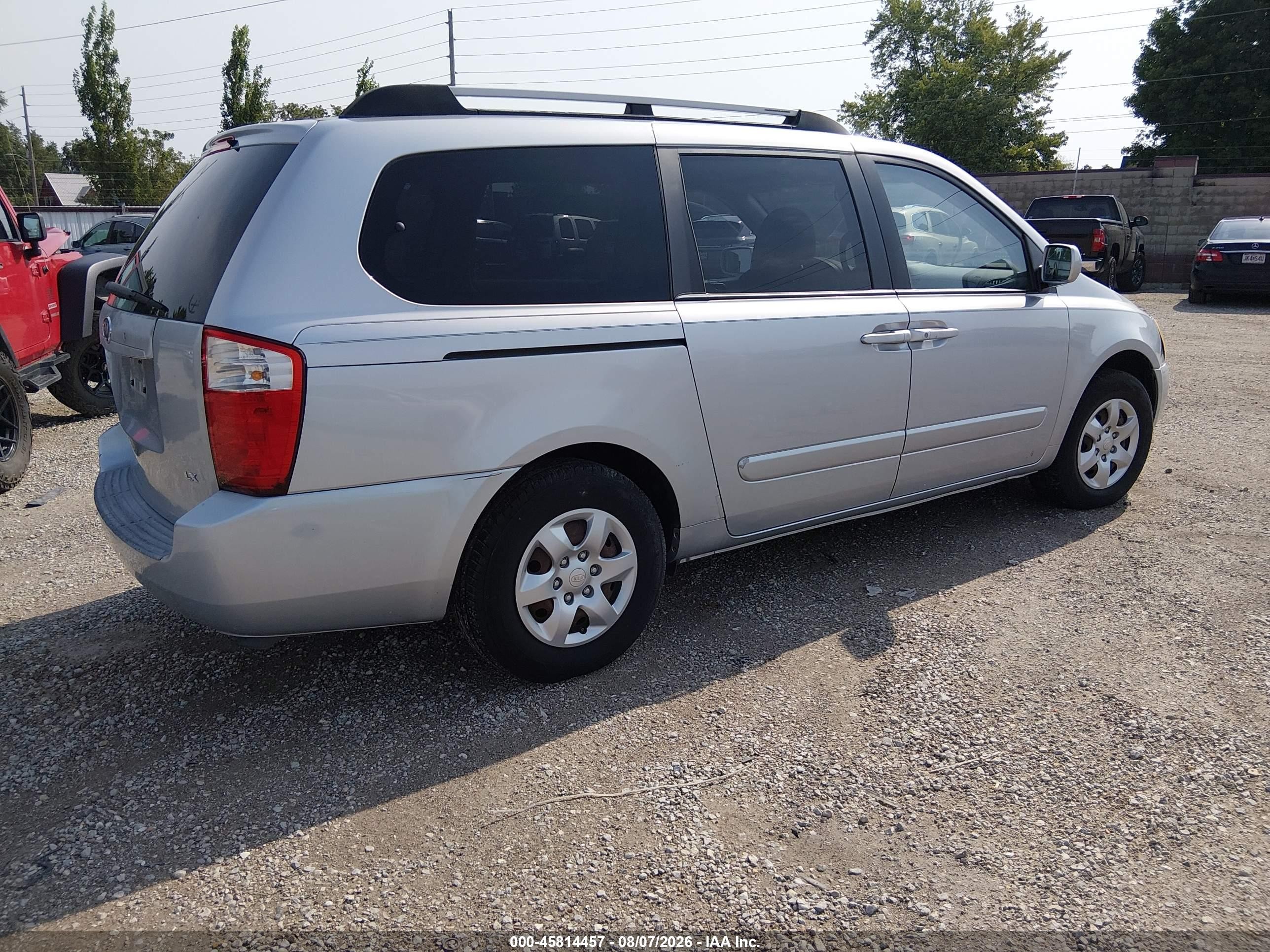2007 Kia Sedona Lx Silver vin: KNDMB233976110906