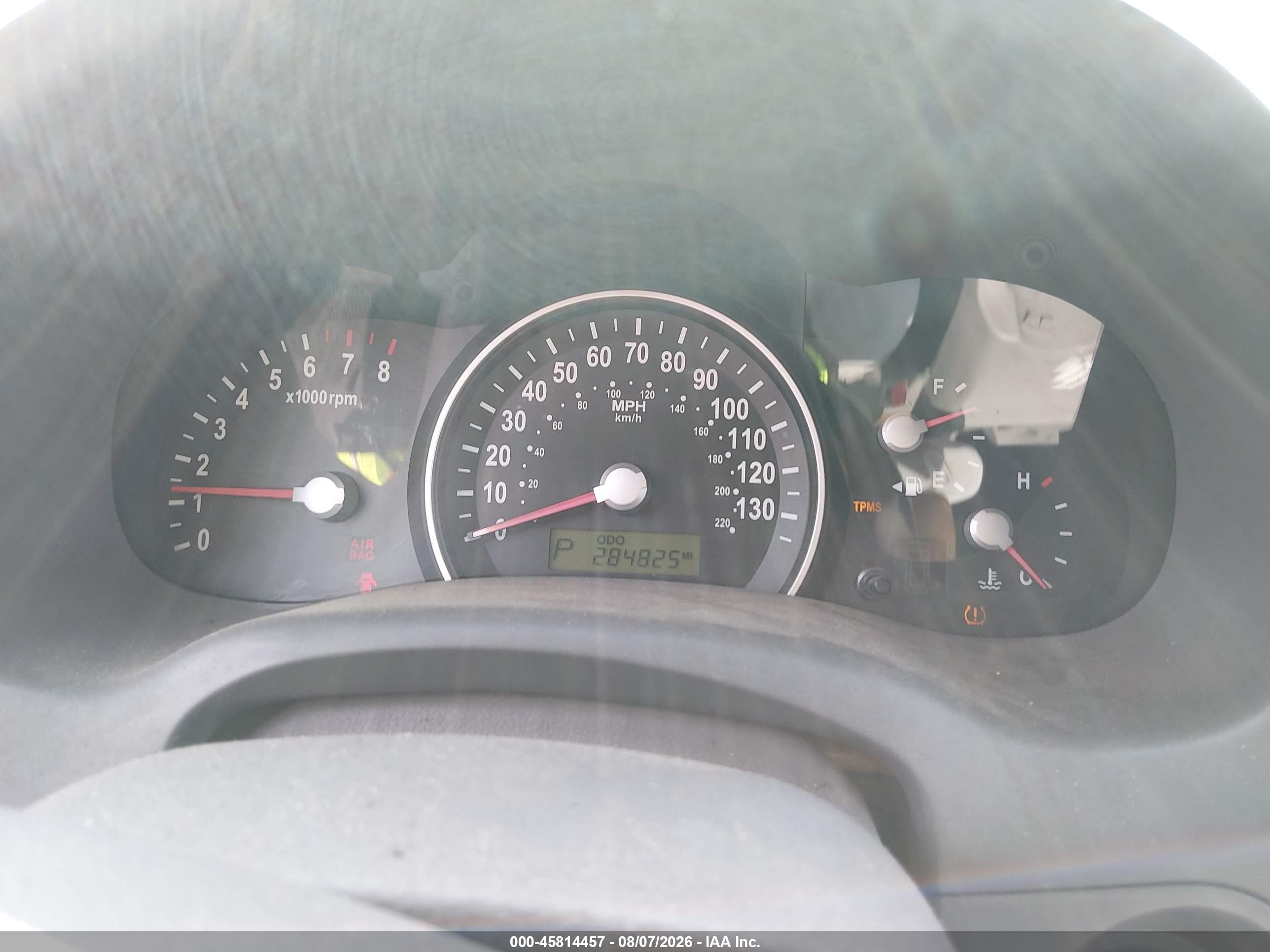 2007 Kia Sedona Lx Silver vin: KNDMB233976110906