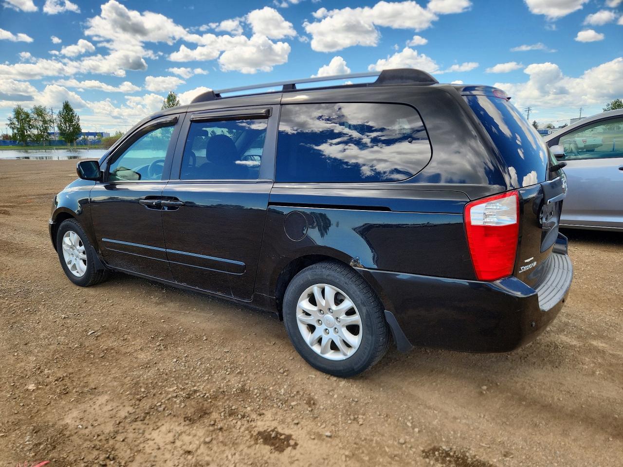 2007 Kia Sedona Base Black vin: KNDMB233976120755