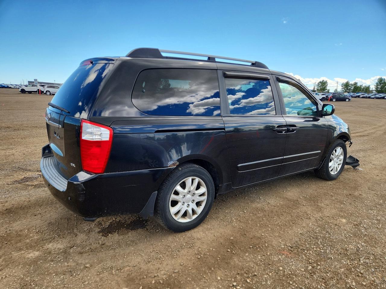 2007 Kia Sedona Base Black vin: KNDMB233976120755