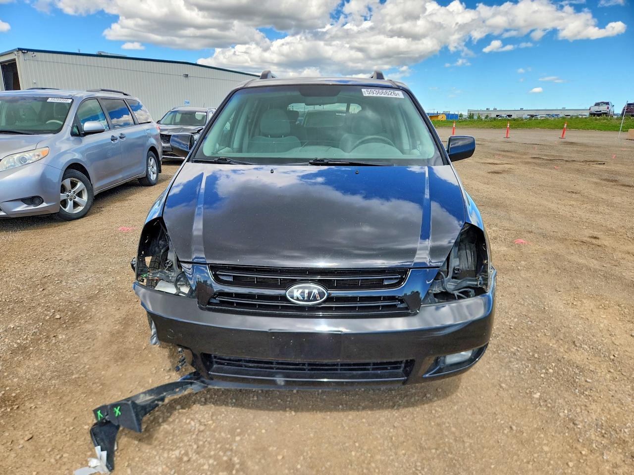 2007 Kia Sedona Base Black vin: KNDMB233976120755