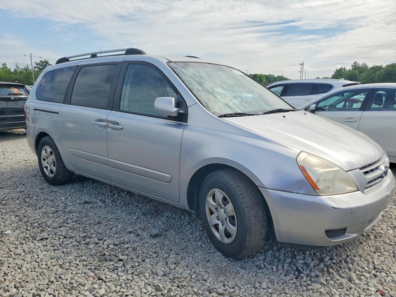 2008 Kia Sedona Lx Silver vin: KNDMB233986193917