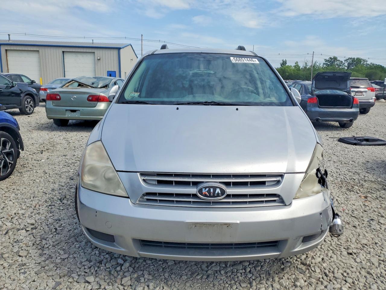 2008 Kia Sedona Lx Silver vin: KNDMB233986193917