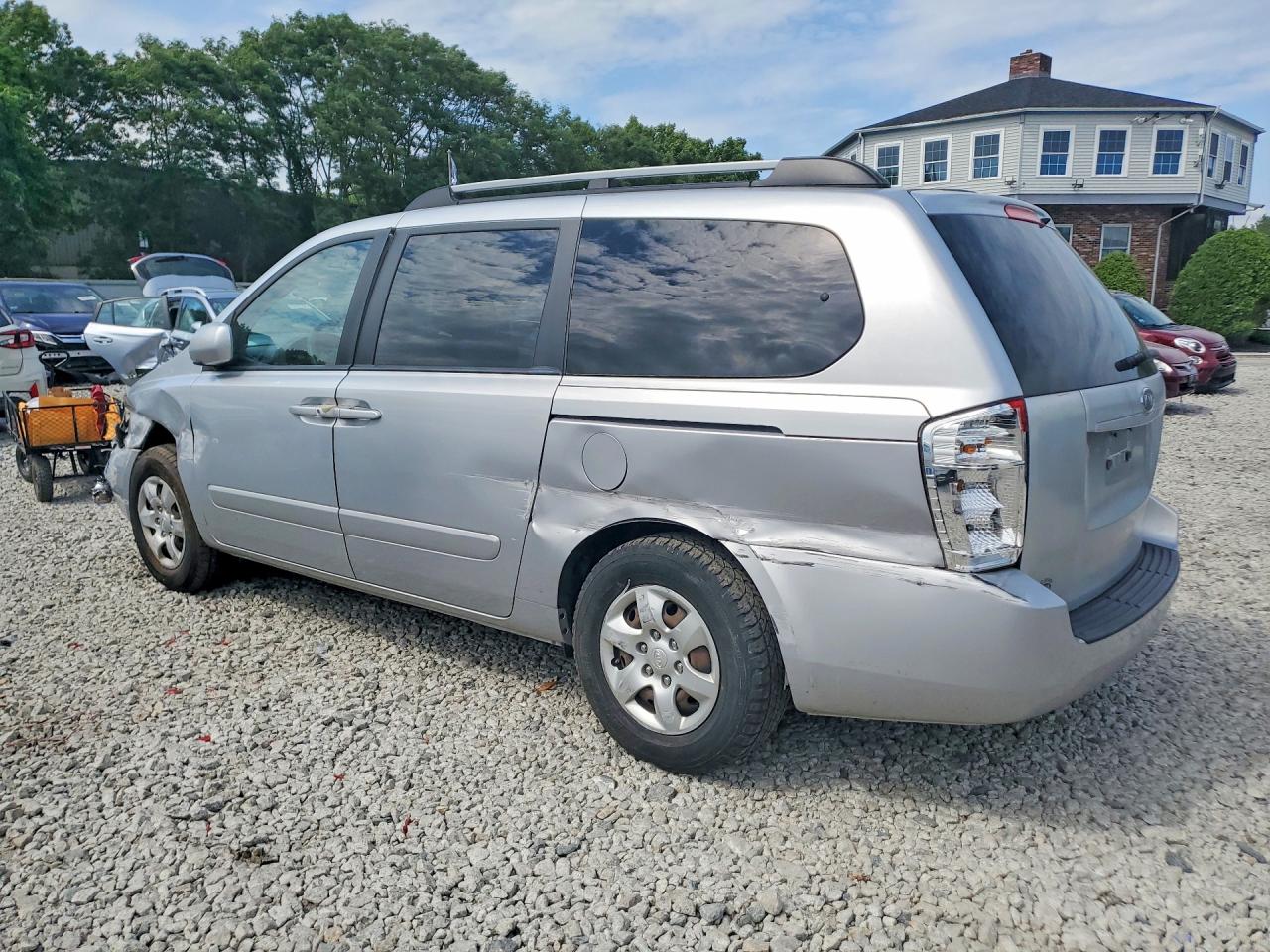 2008 Kia Sedona Lx Silver vin: KNDMB233986193917