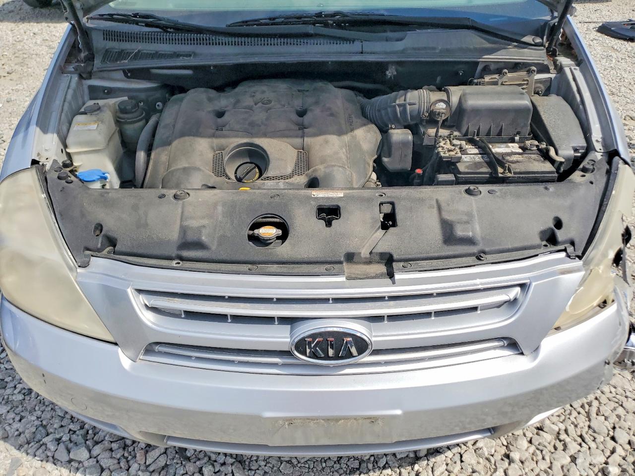 2008 Kia Sedona Lx Silver vin: KNDMB233986193917