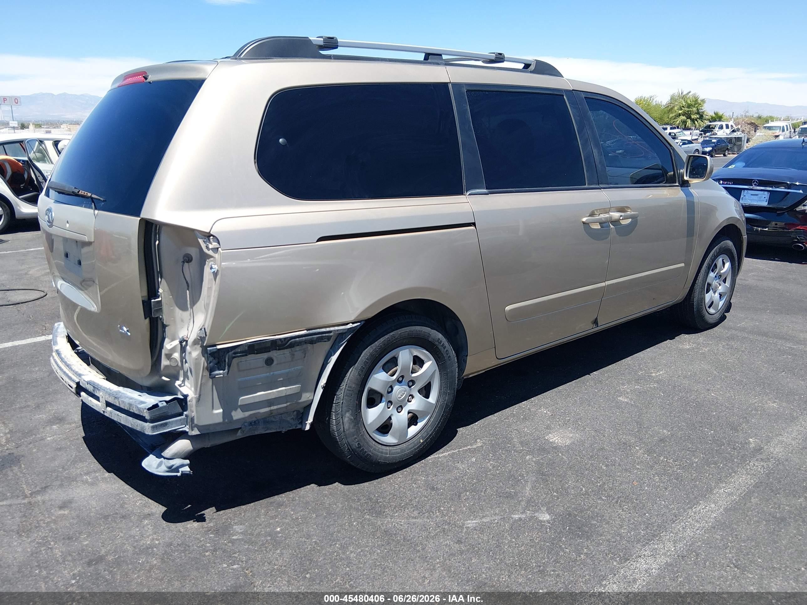 2008 Kia Sedona Lx Tan vin: KNDMB233986244171