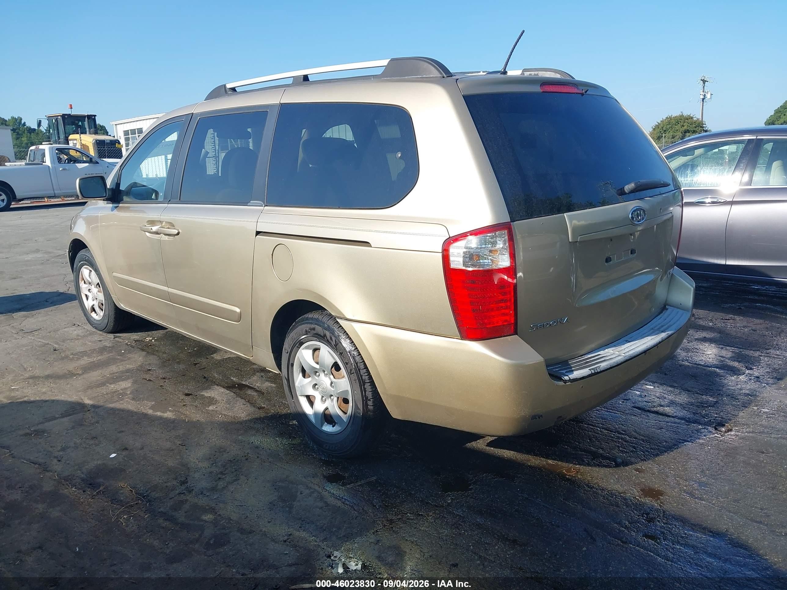 2009 Kia Sedona Lx Gold vin: KNDMB233996271405