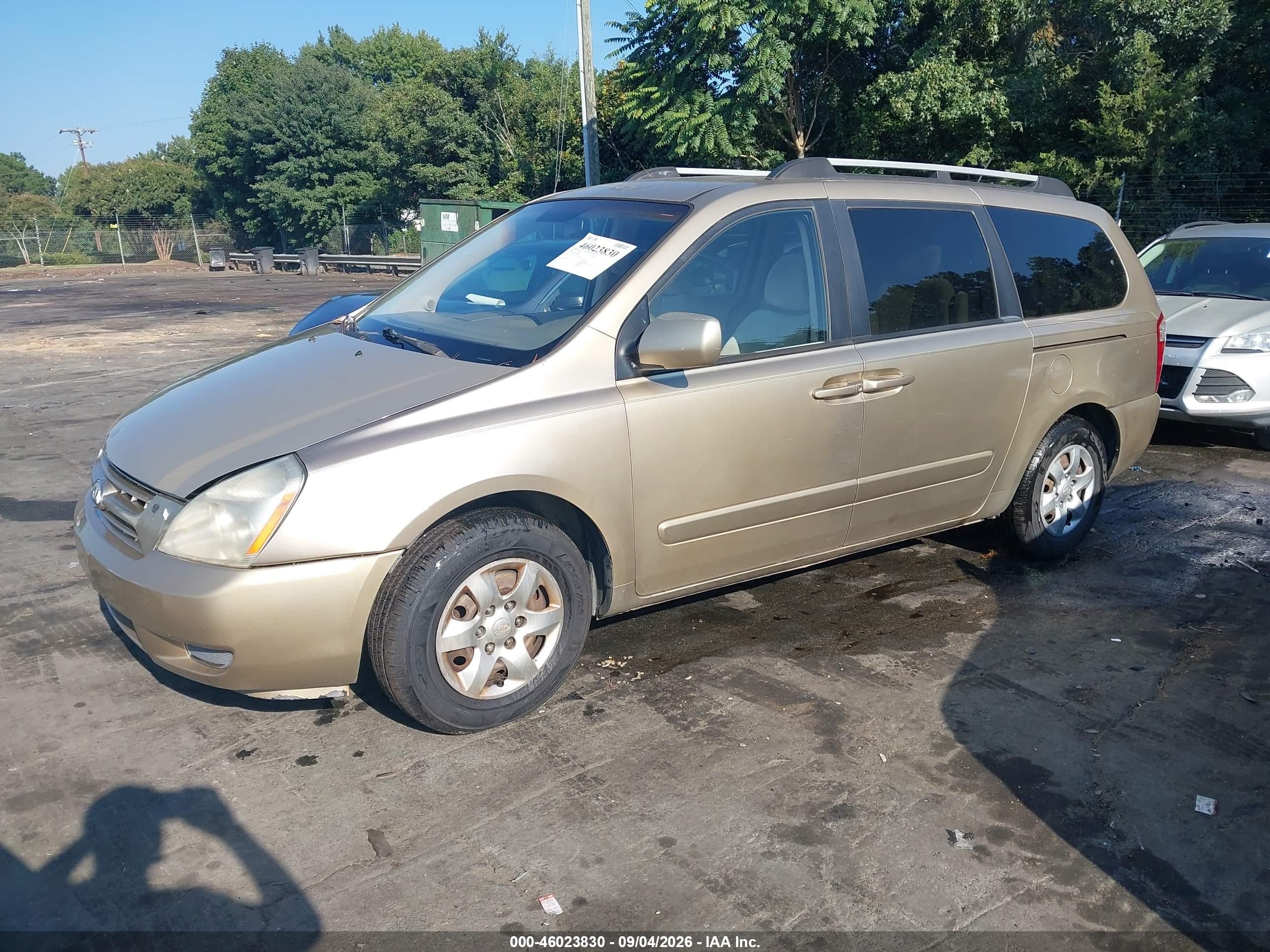 2009 Kia Sedona Lx Gold vin: KNDMB233996271405