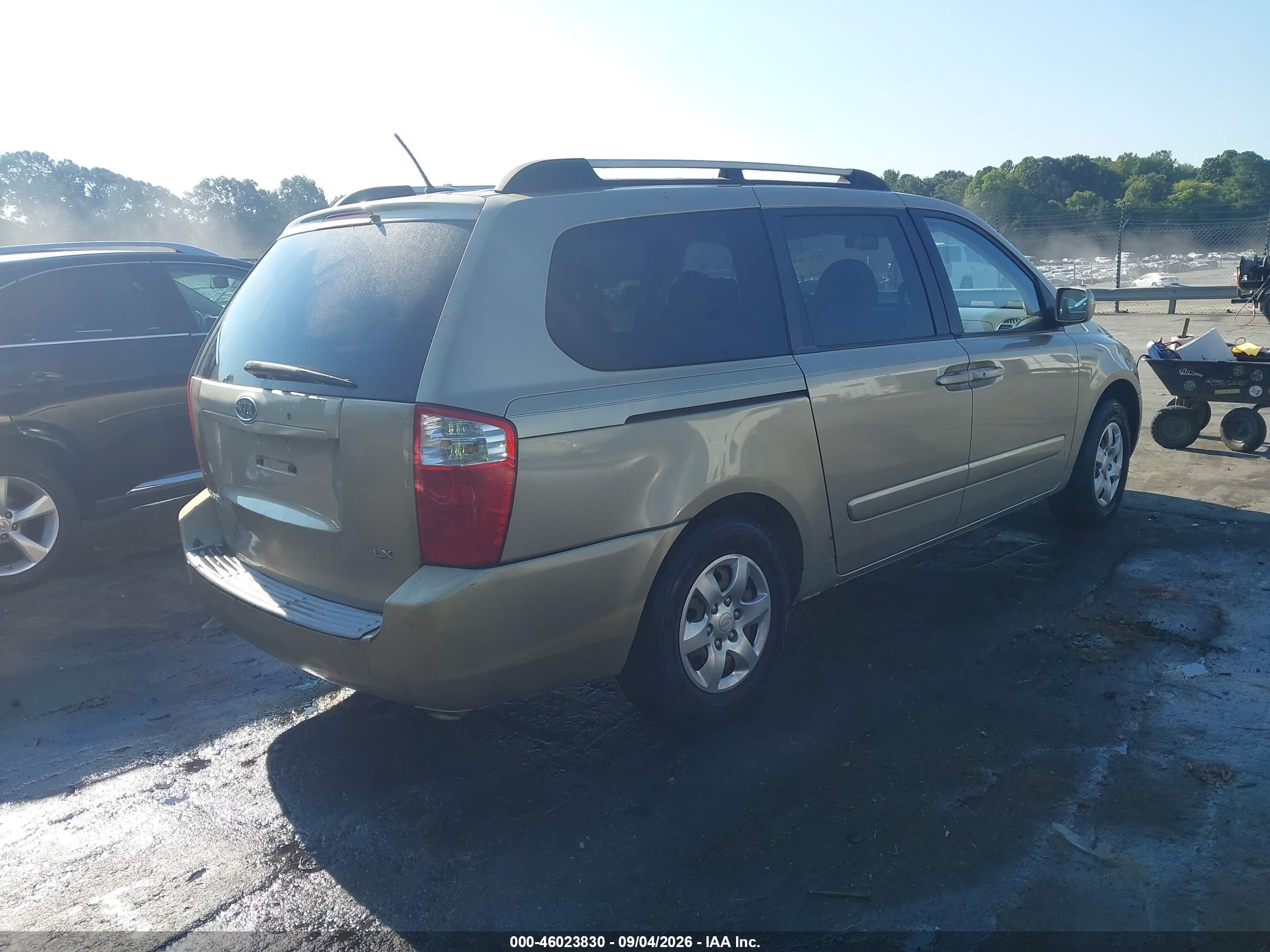 2009 Kia Sedona Lx Gold vin: KNDMB233996271405