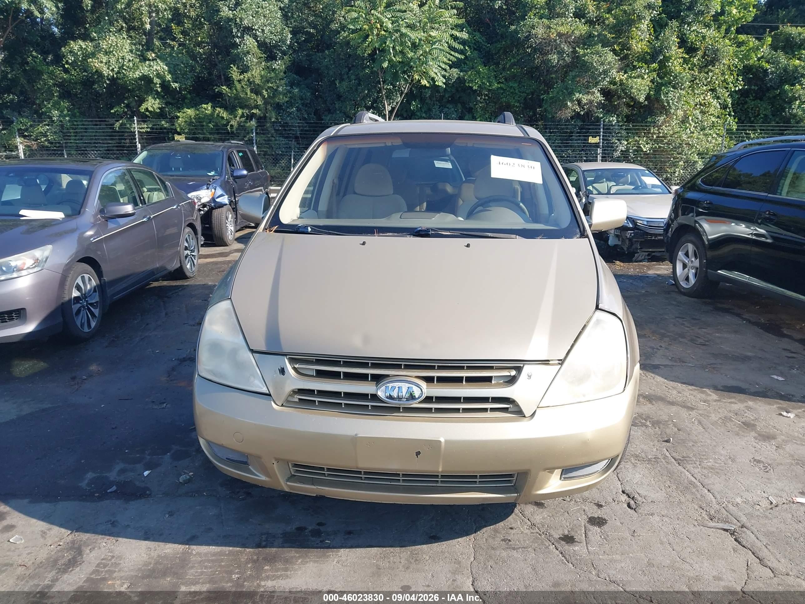 2009 Kia Sedona Lx Gold vin: KNDMB233996271405