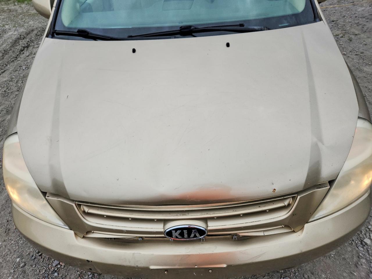 2009 Kia Sedona Lx Gold vin: KNDMB233996279553