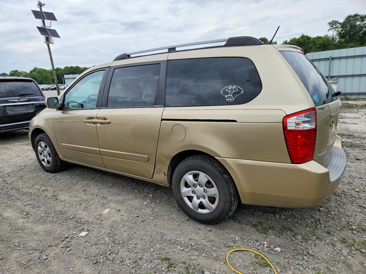 2009 Kia Sedona Lx Gold vin: KNDMB233996279553