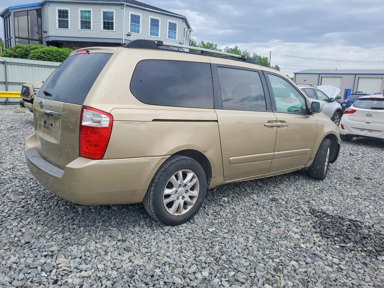 2006 Kia Sedona Lx Beige vin: KNDMB233X66029640