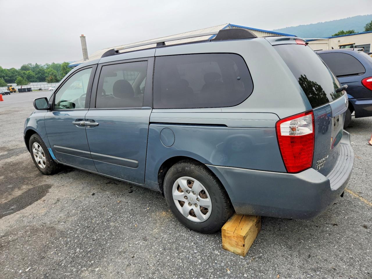 2007 Kia Sedona Base Blue vin: KNDMB233X76110834