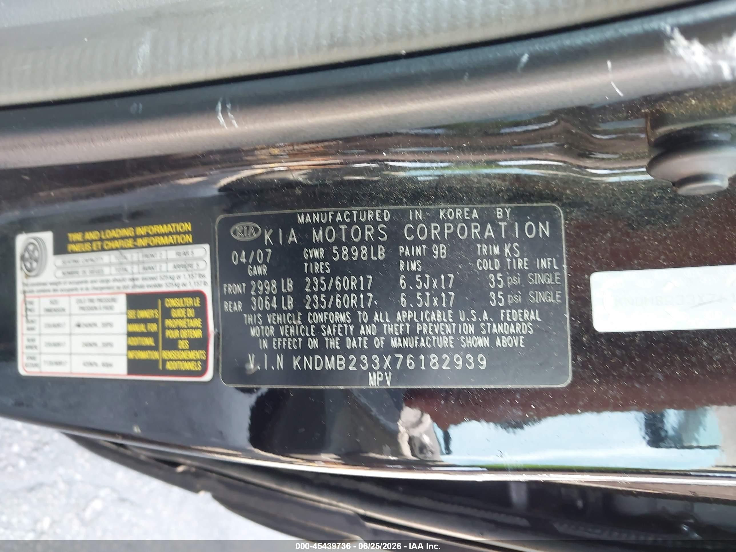 2007 Kia Sedona Ex Black vin: KNDMB233X76182939