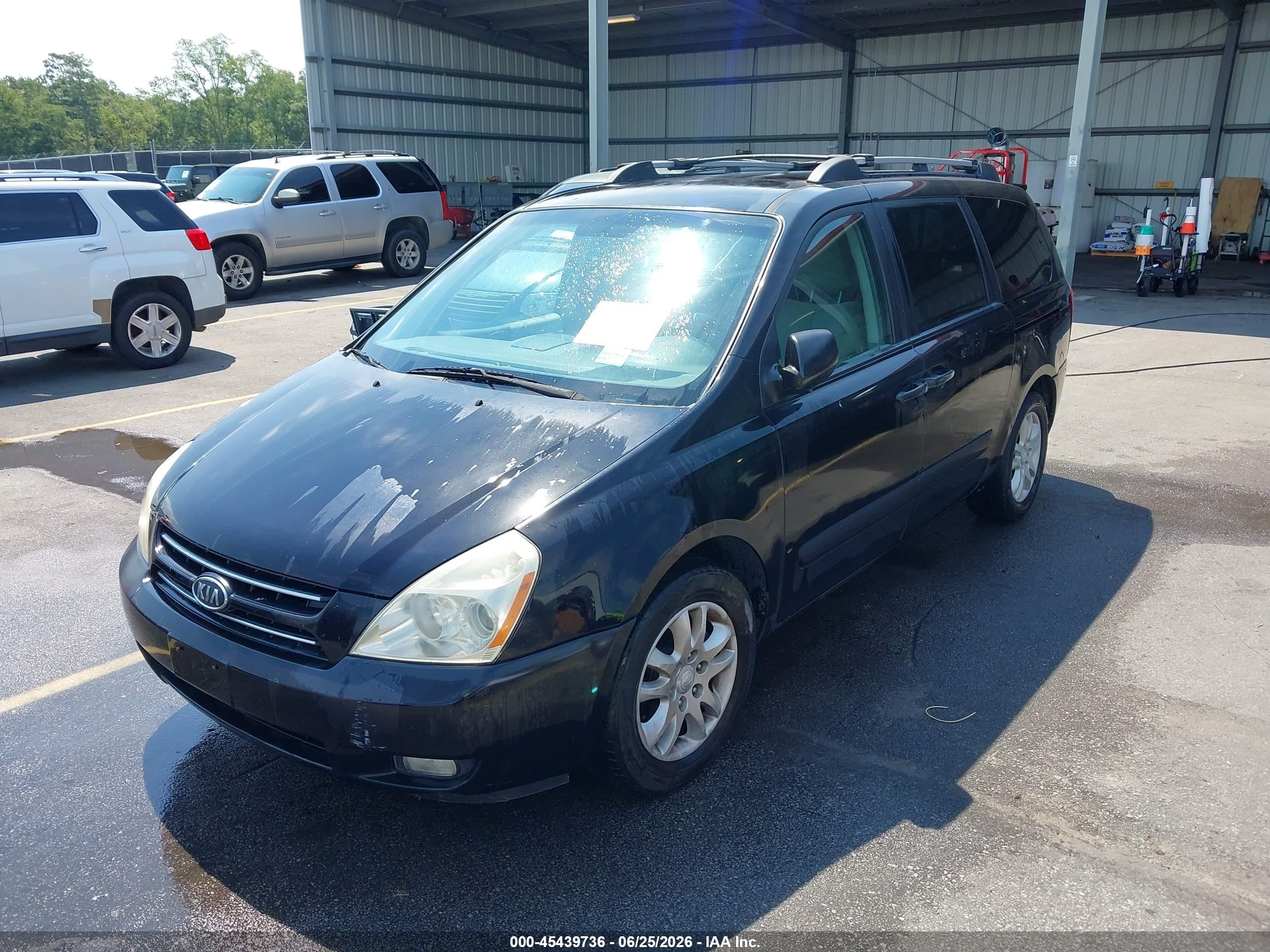 2007 Kia Sedona Ex Black vin: KNDMB233X76182939