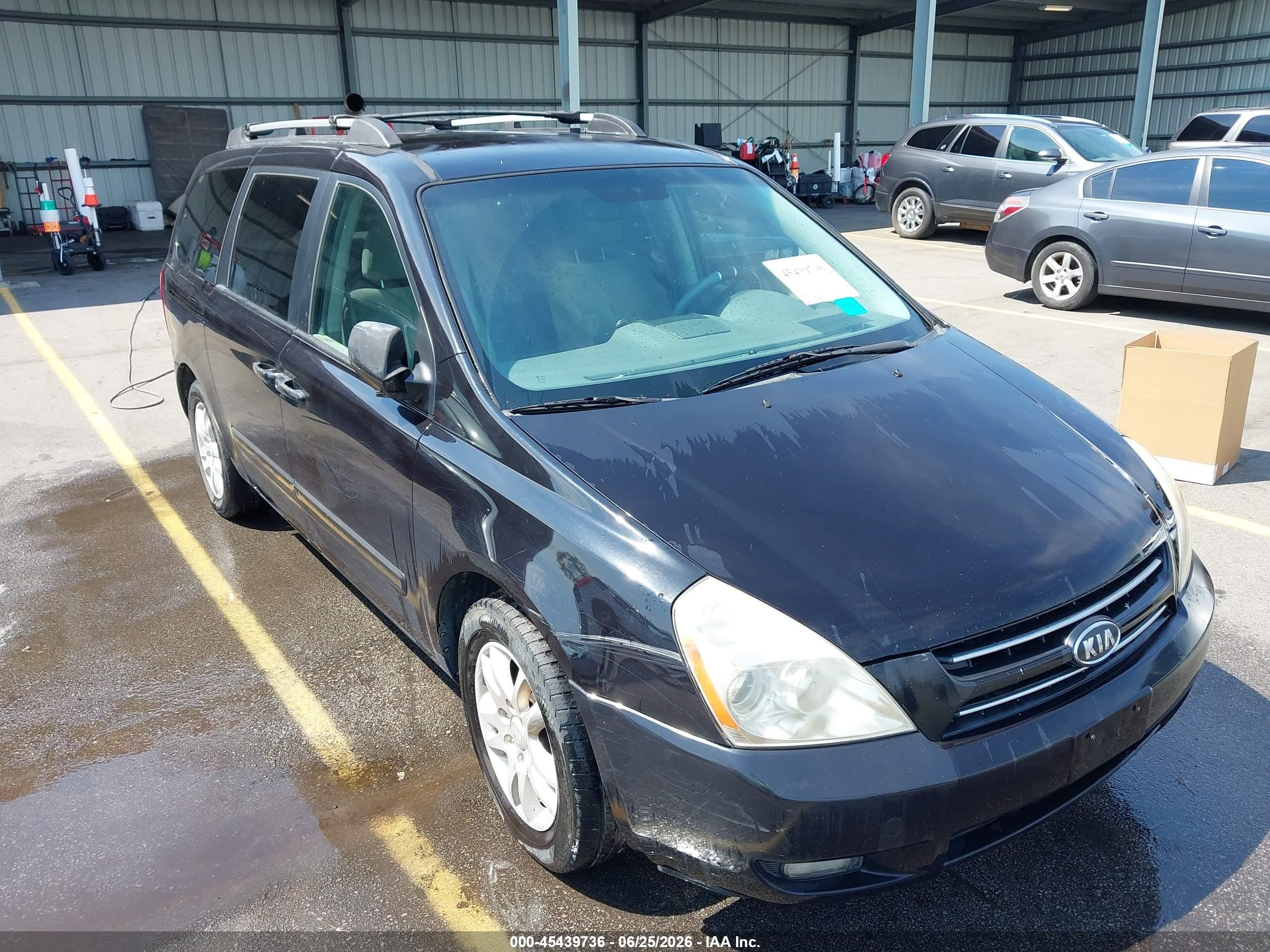 2007 Kia Sedona Ex Black vin: KNDMB233X76182939