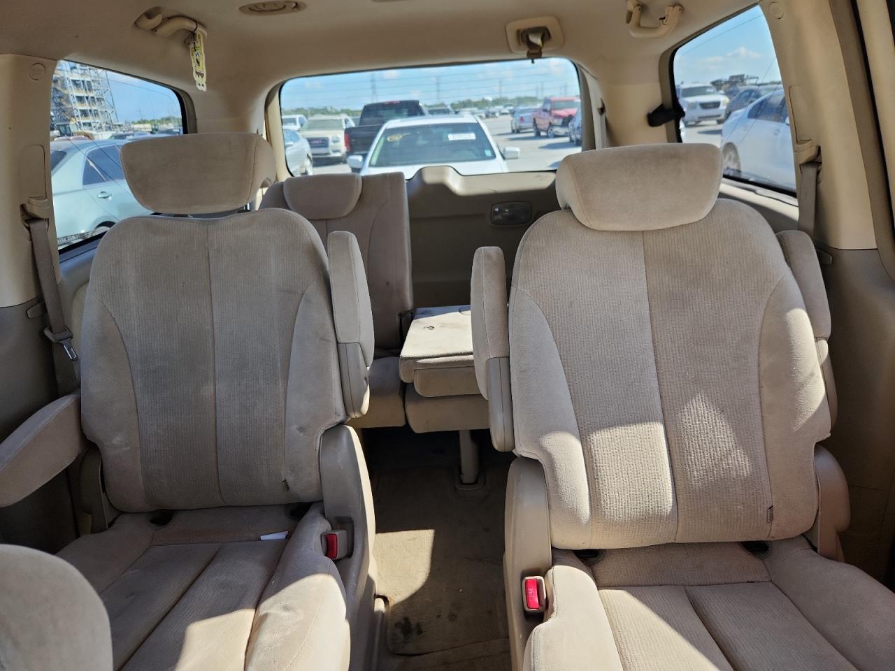 2007 Kia Sedona Ex White vin: KNDMB233X76183847