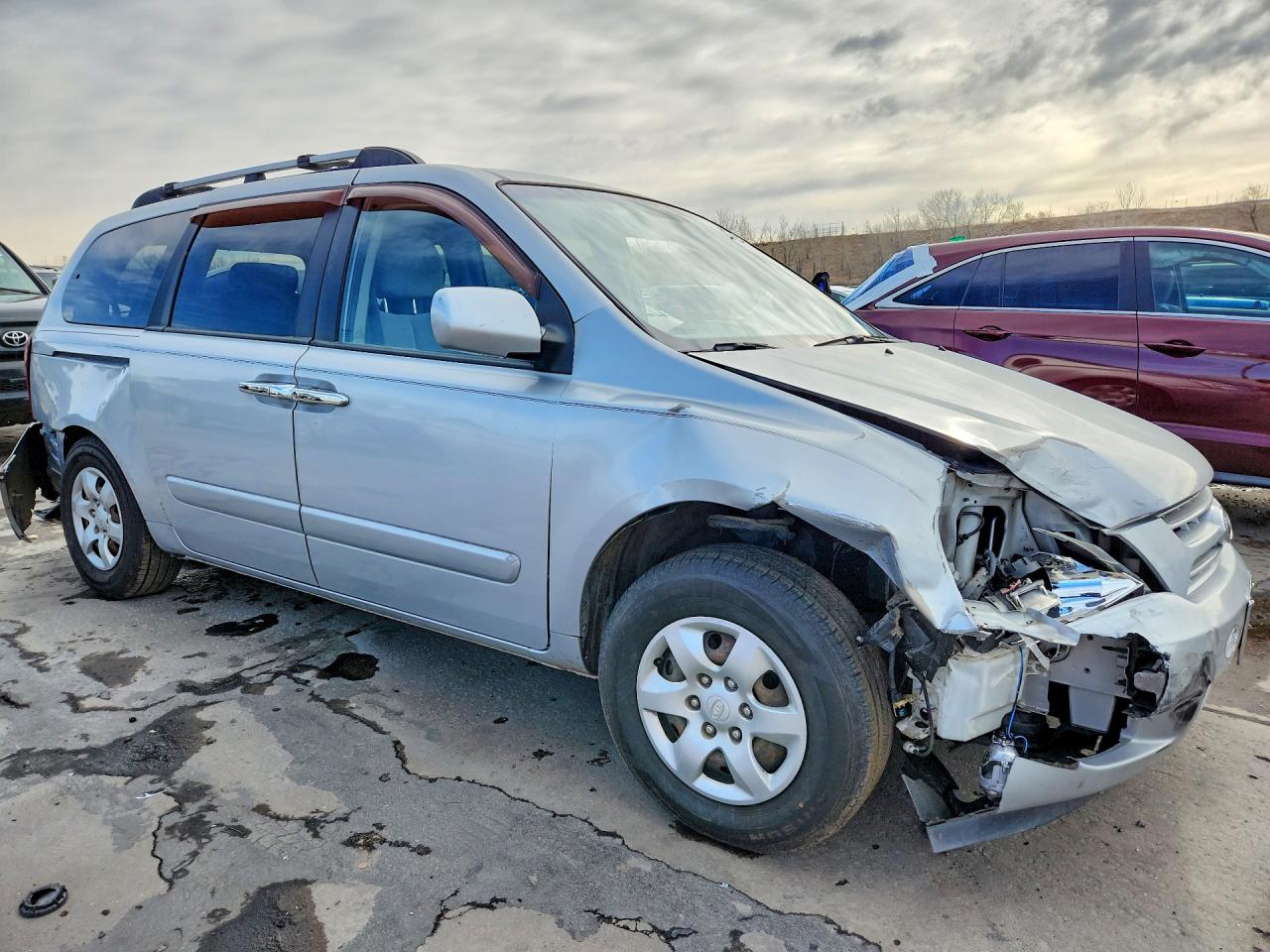 2008 Kia Sedona Lx Silver vin: KNDMB233X86231042