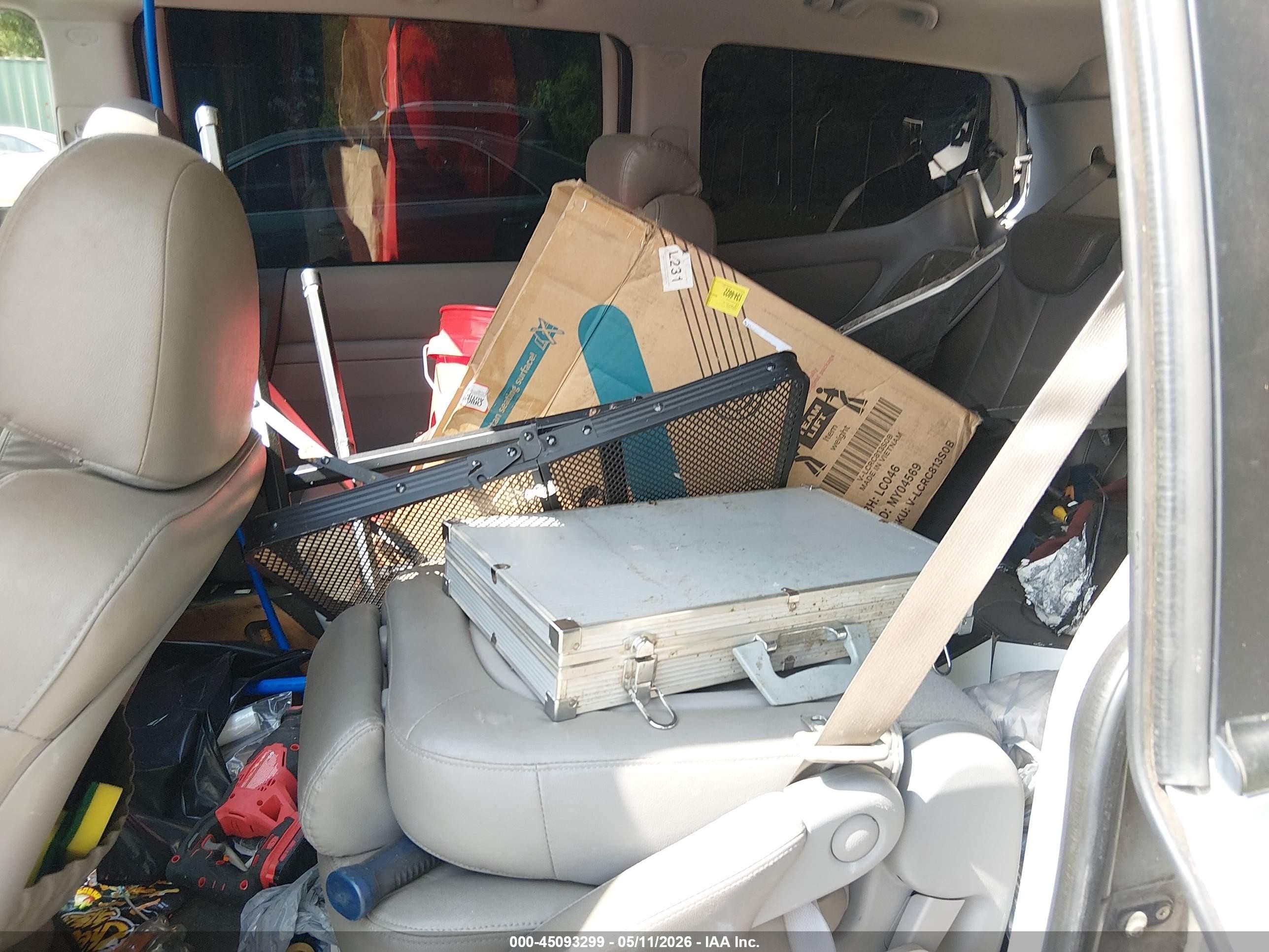 2009 Kia Sedona Ex Silver vin: KNDMB233X96309336