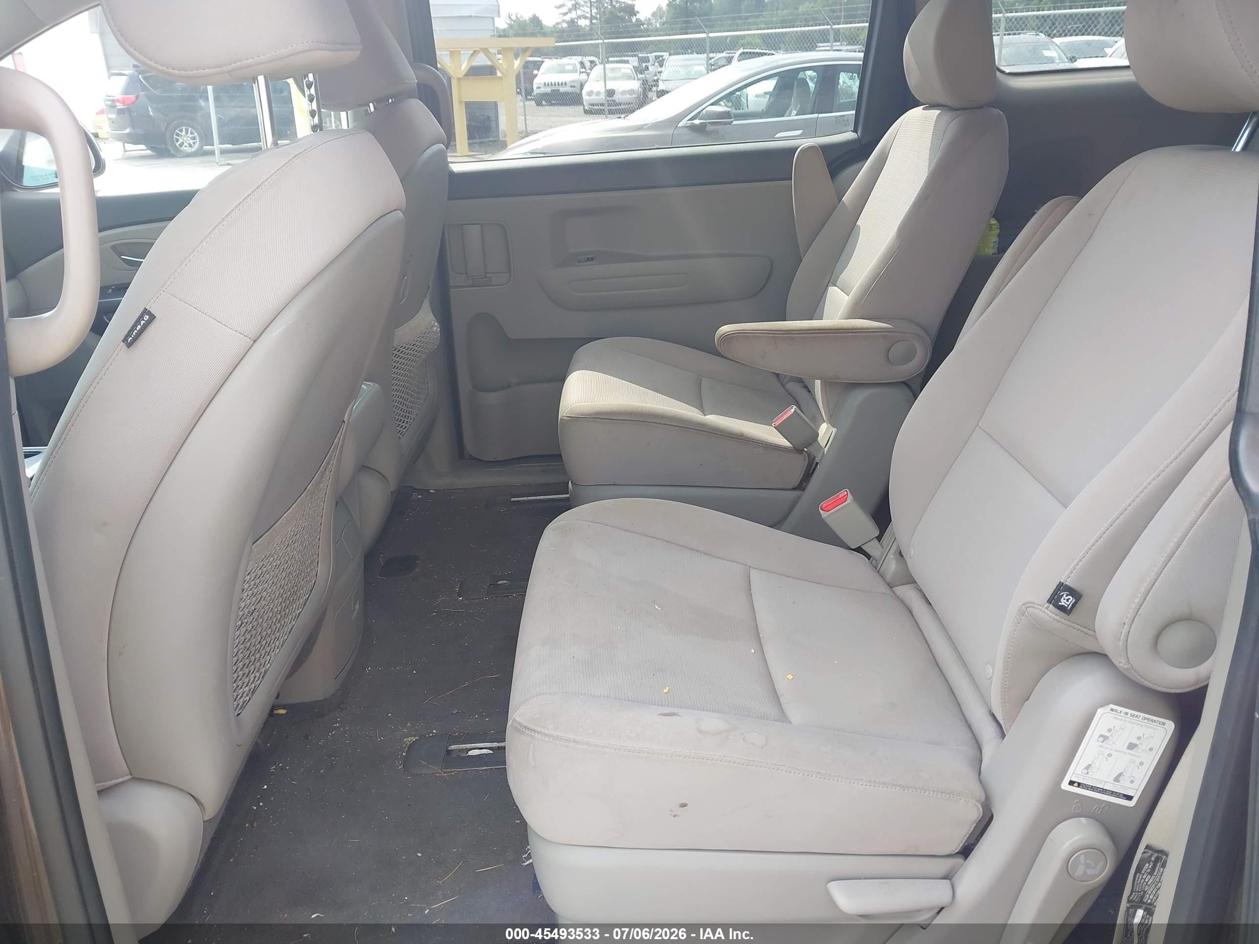 2015 Kia Sedona Lx Brown vin: KNDMB5C10F6038704